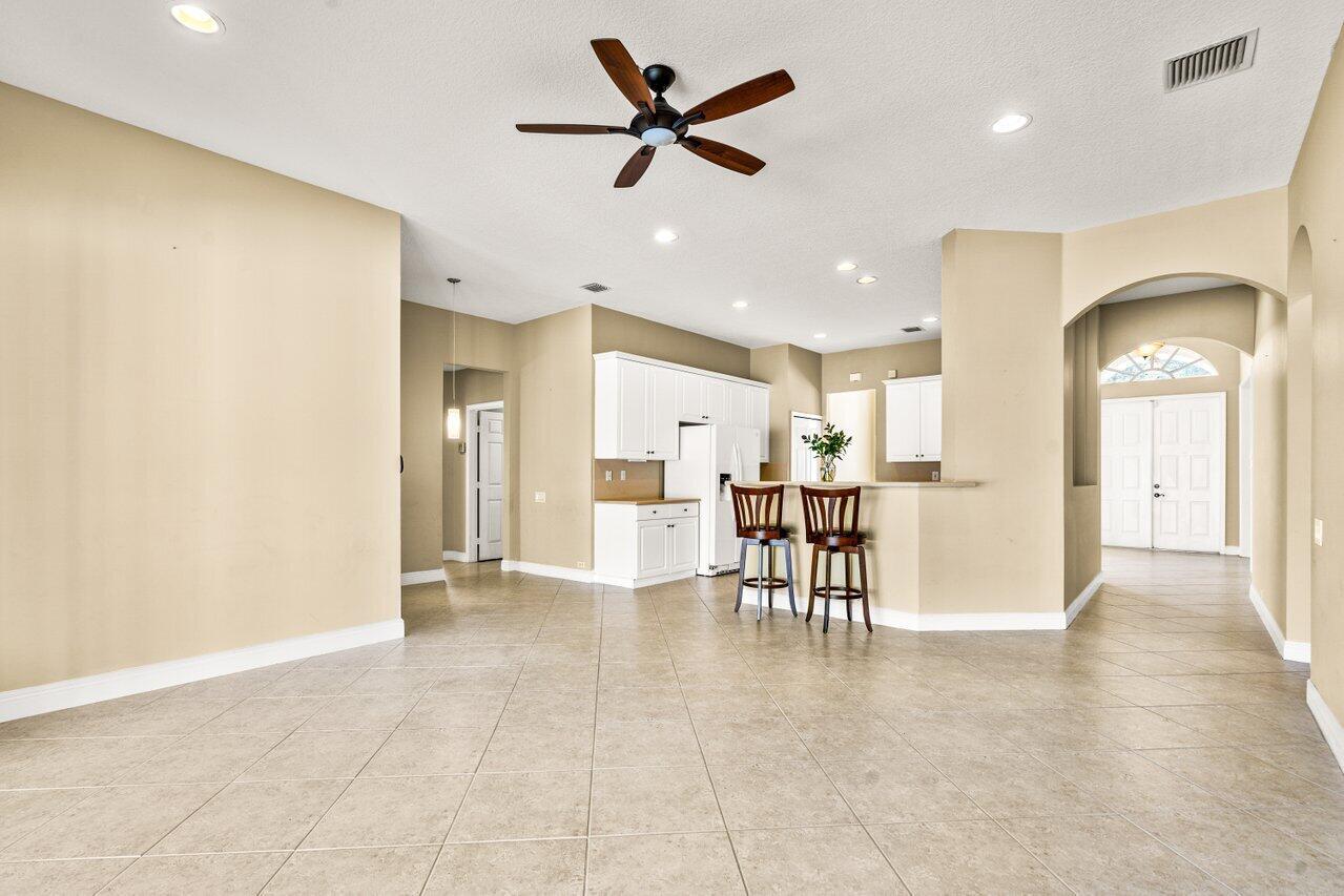 5255 NW 95th Avenue ()