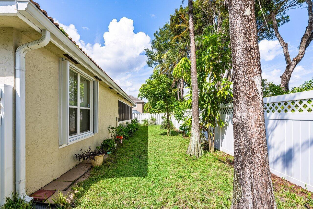 5255 NW 95th Avenue ()