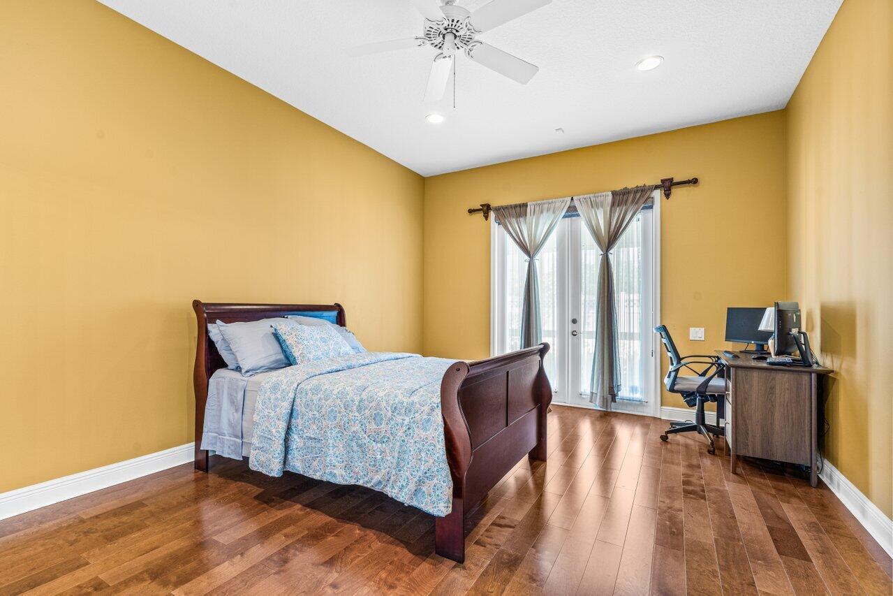 5255 NW 95th Avenue ()