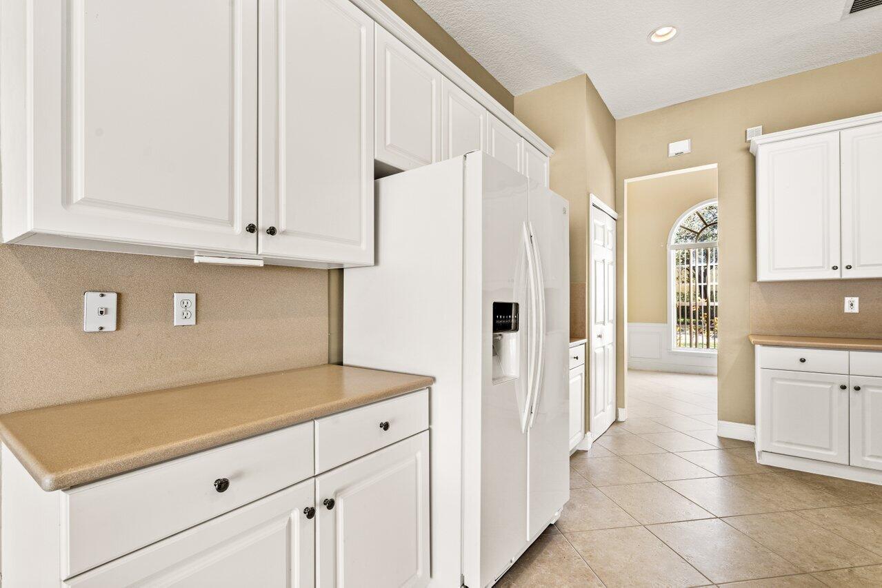 5255 NW 95th Avenue ()