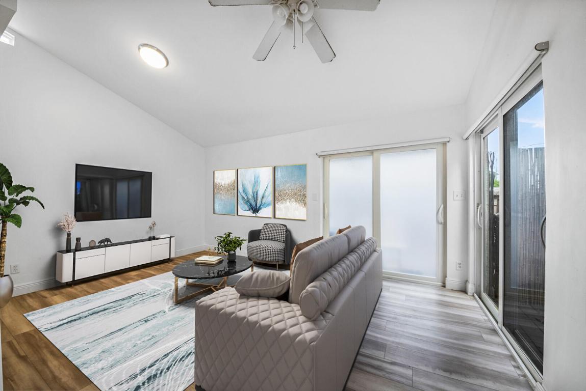 526 W Perry Street C, Lantana Unit: C