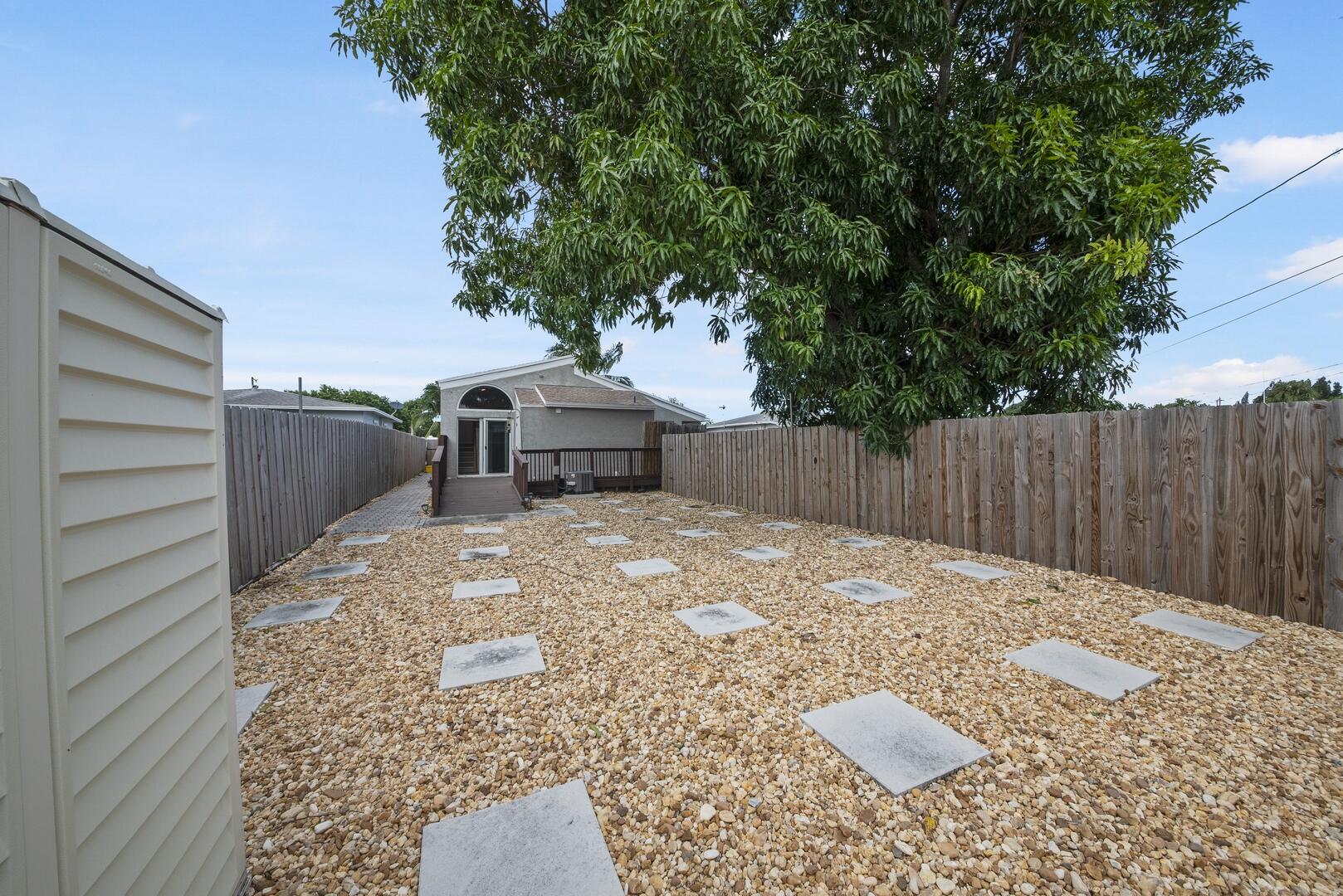 526 W Perry Street C, Lantana Unit: C