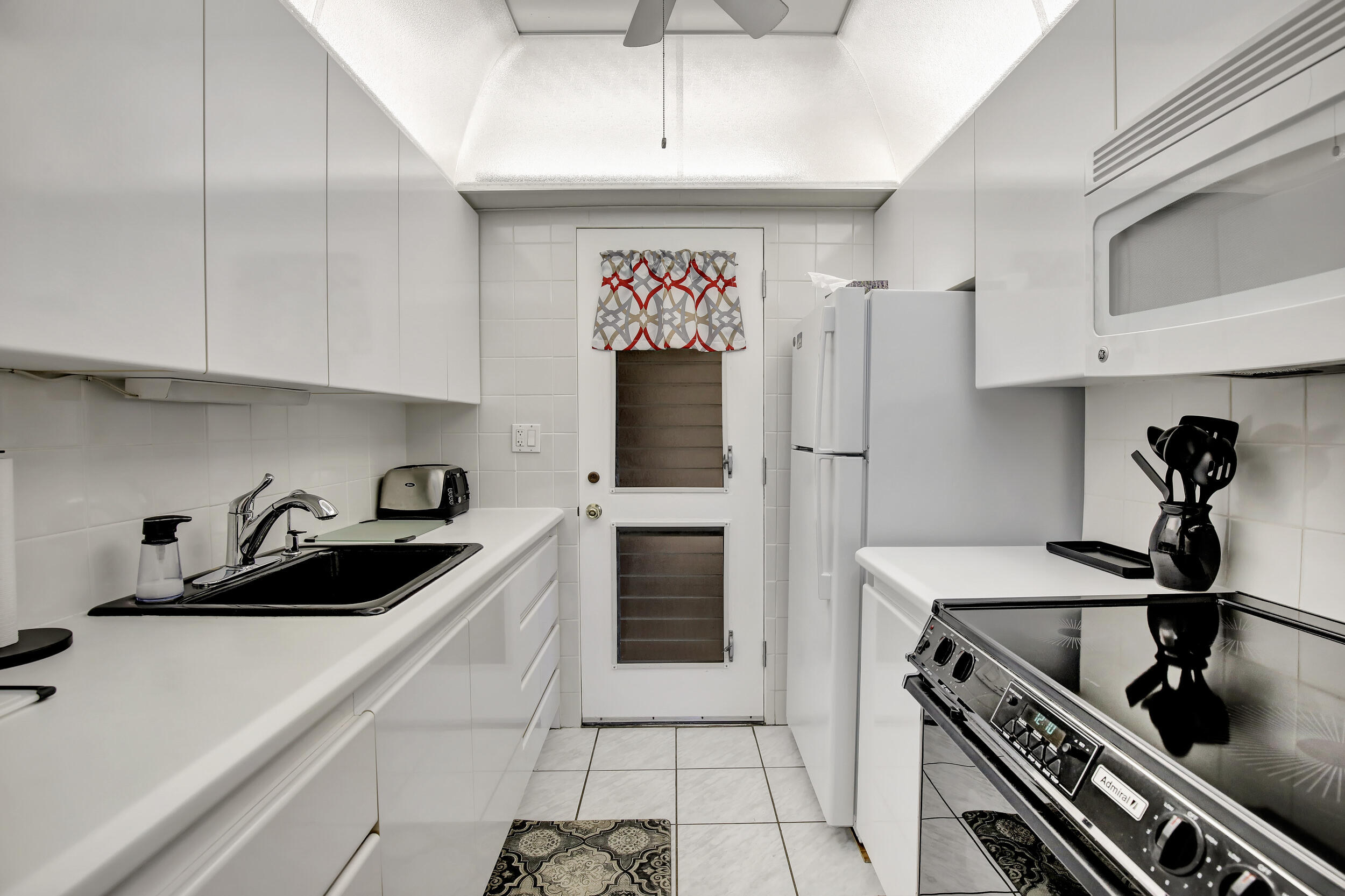16790 NE 14th Avenue 211, Miami Unit: 211