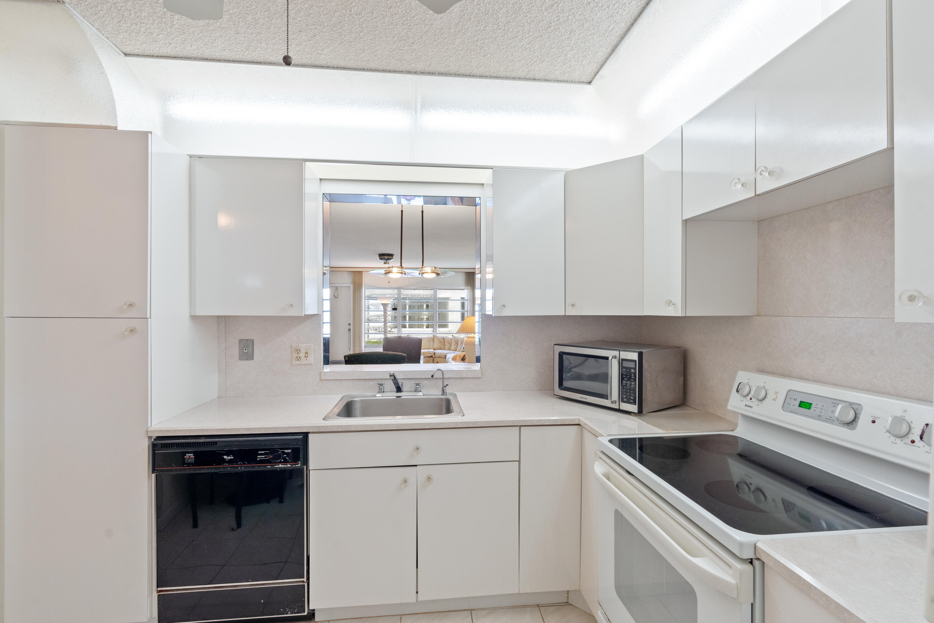 18871 Stewart Circle 4