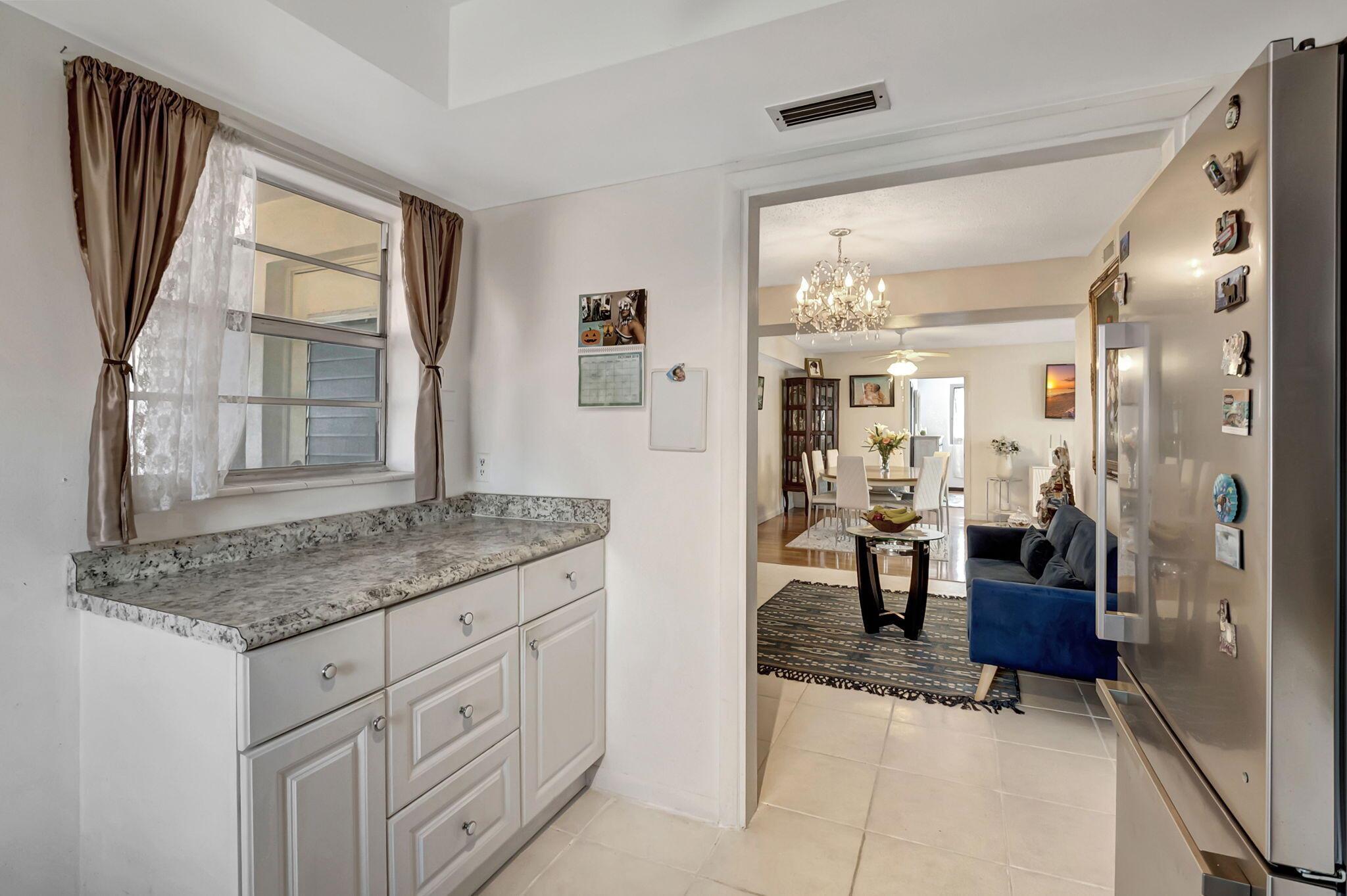 25 SE 13th Street B1