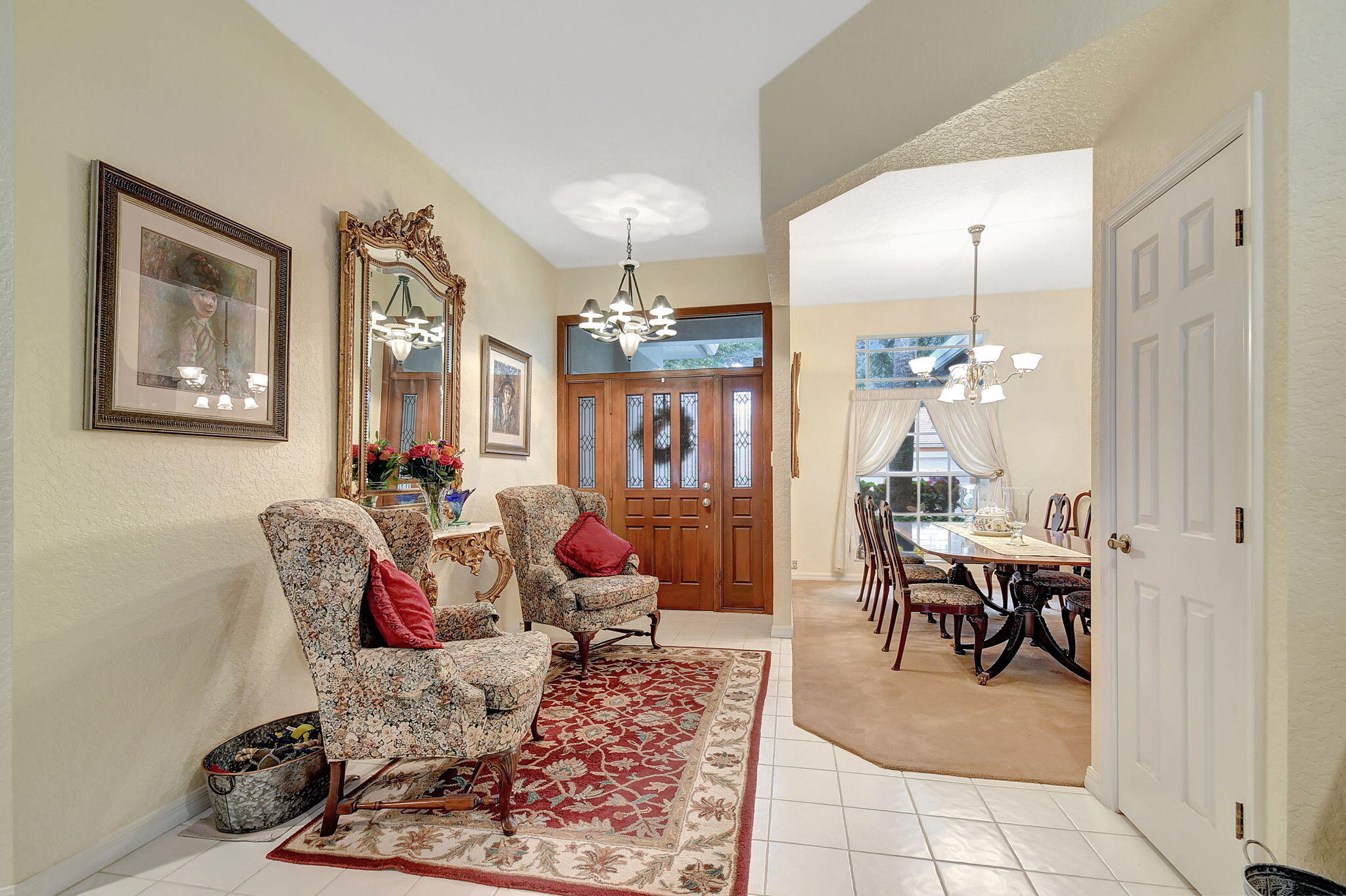 2773 Hampton Circle S