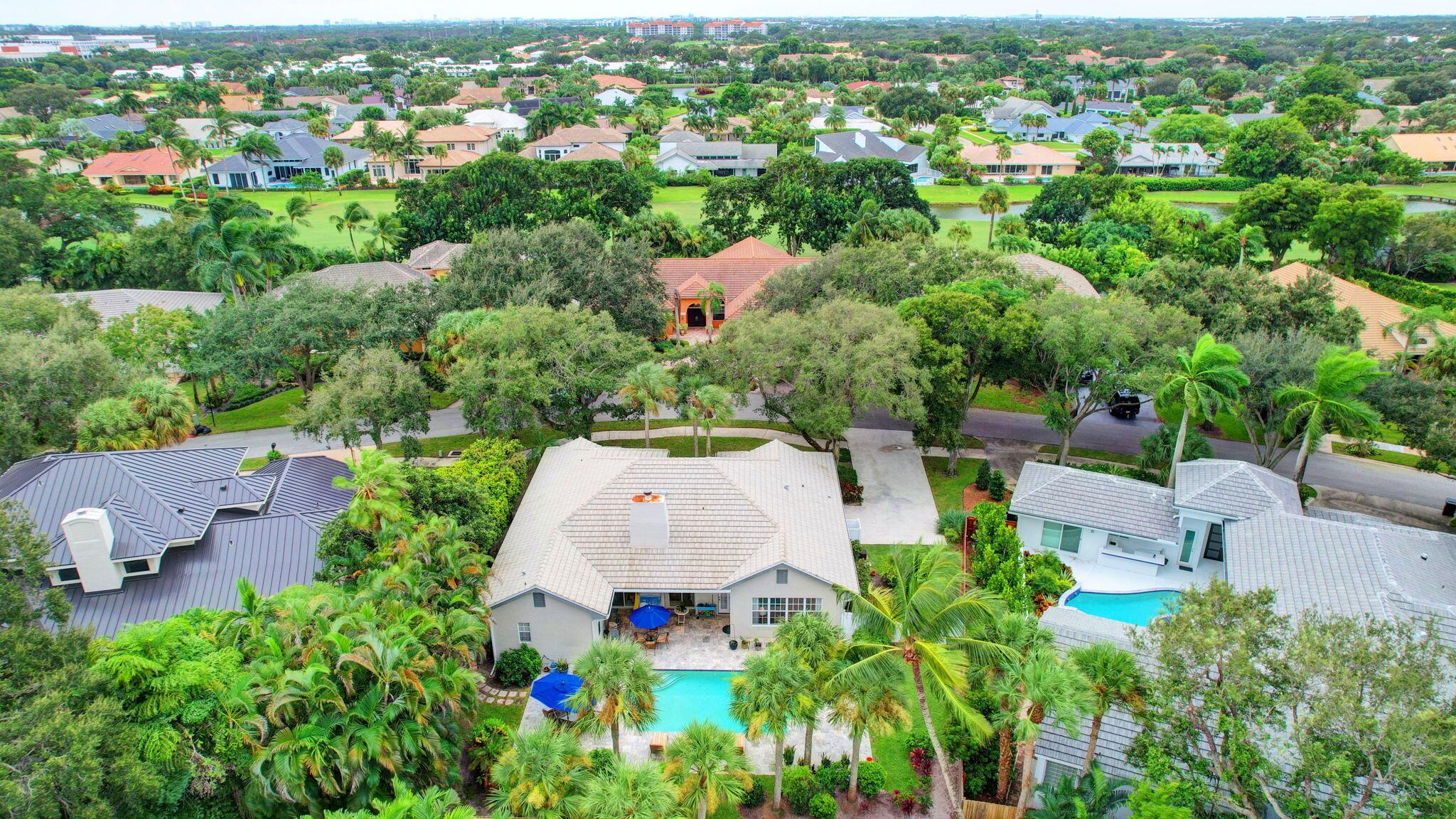 2773 Hampton Circle S