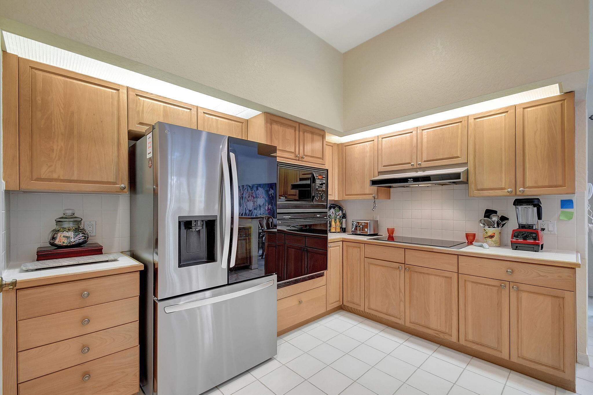 2773 Hampton Circle S