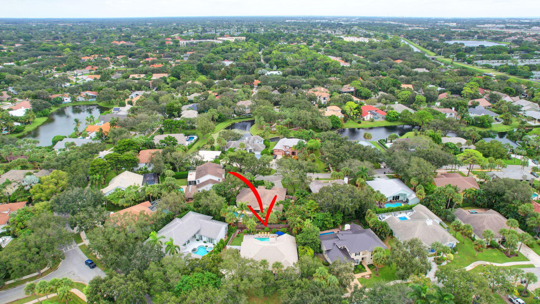 2773 Hampton Circle S