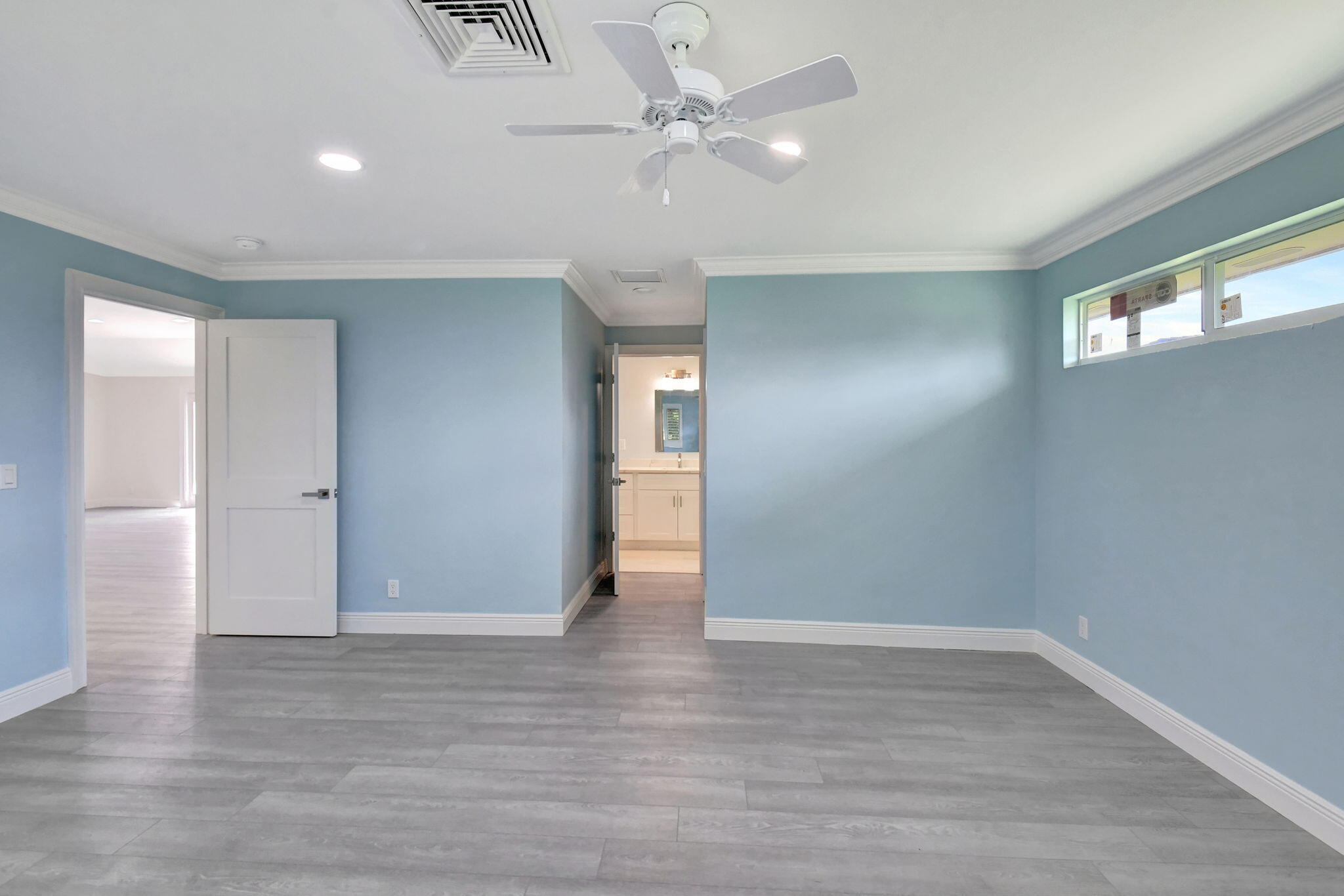 11601 N Lake Drive 10 Garden