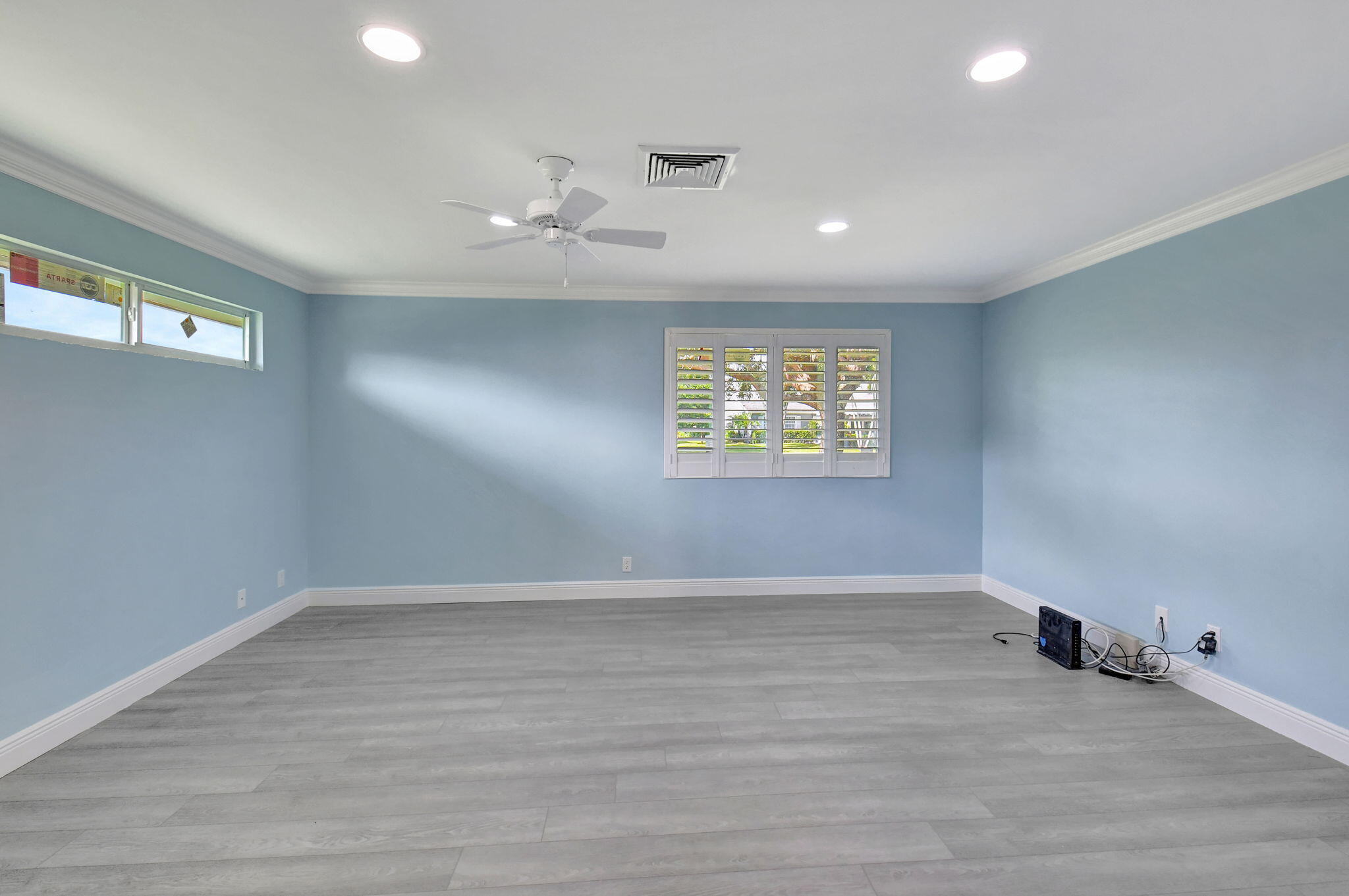 11601 N Lake Drive 10 Garden