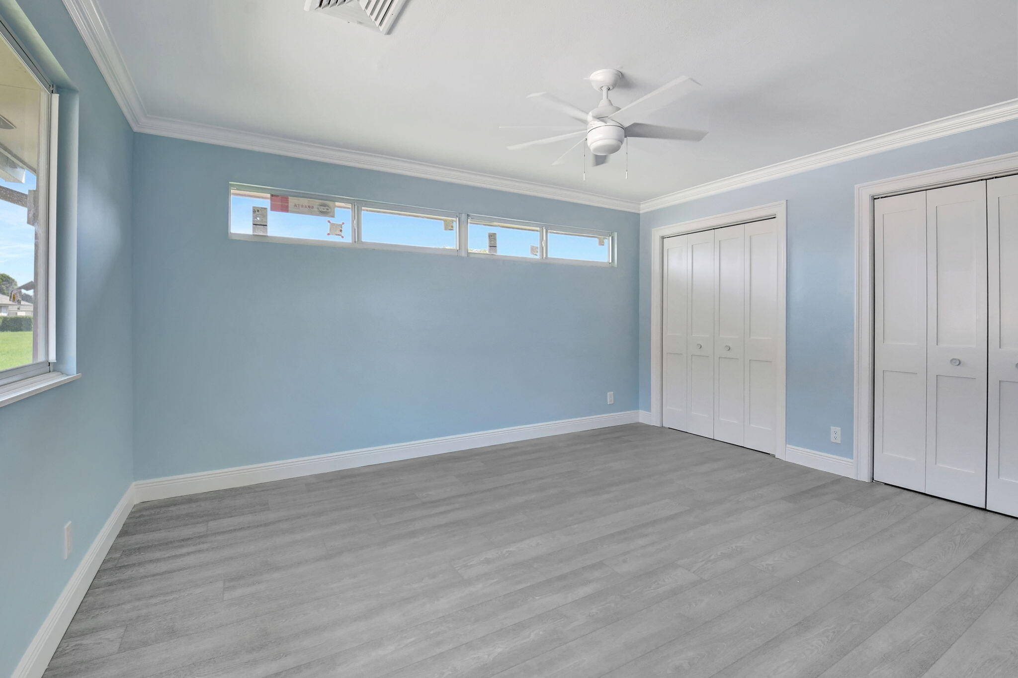 11601 N Lake Drive 10 Garden