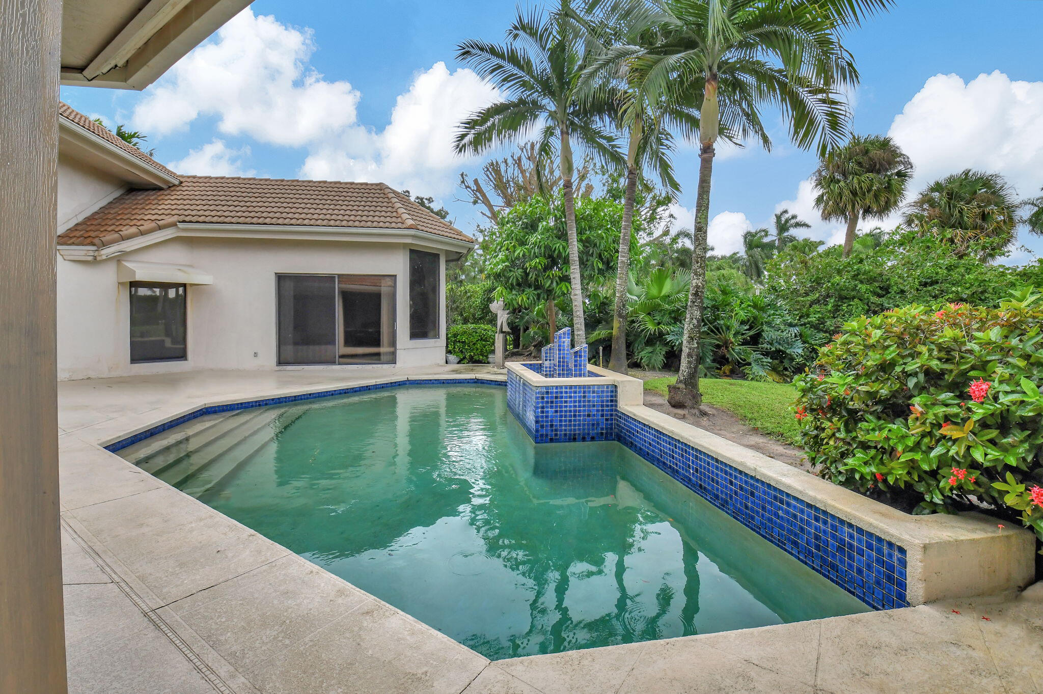 7268 Queenferry Circle