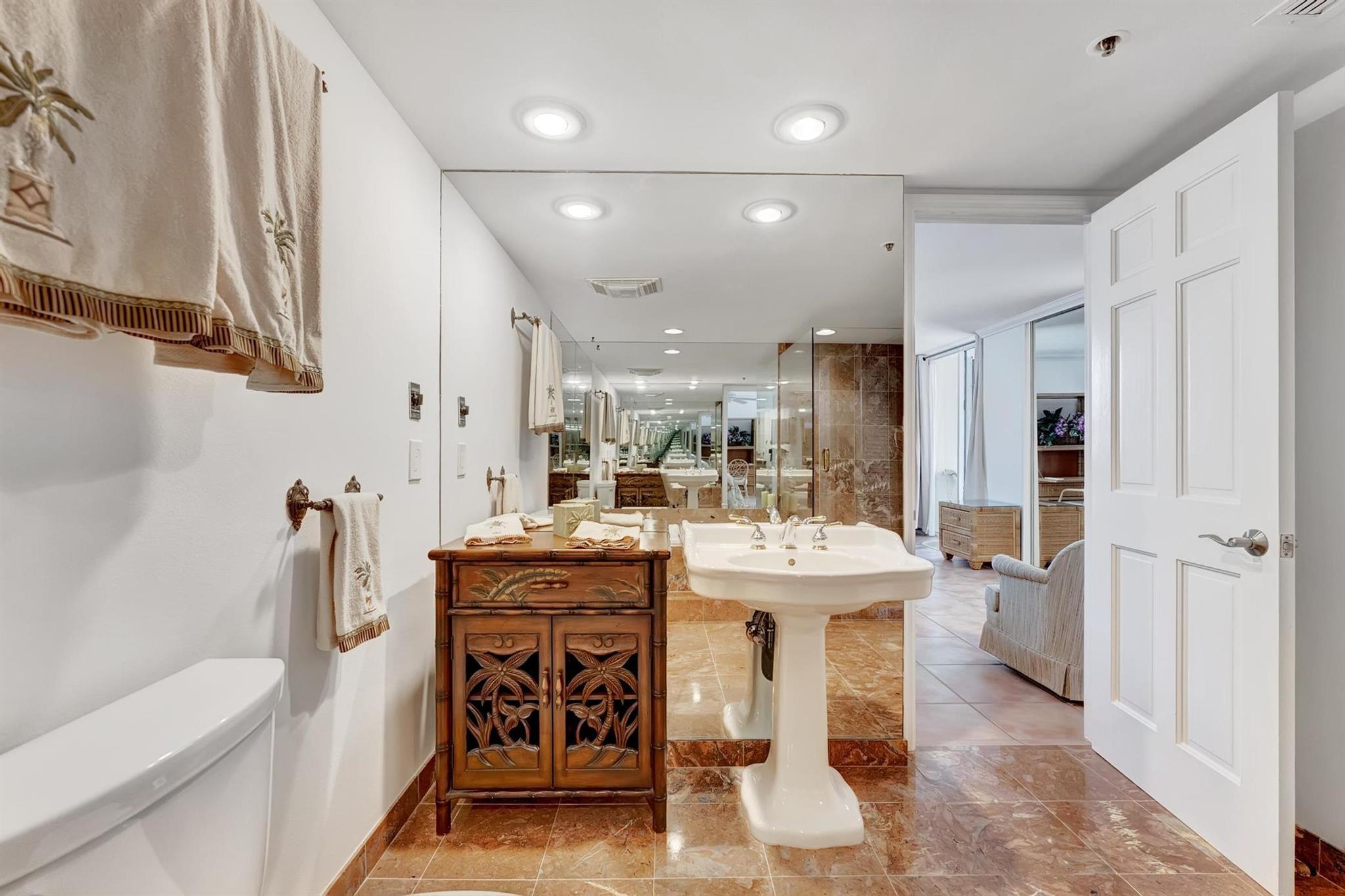 5280 N Ocean Drive 14-D