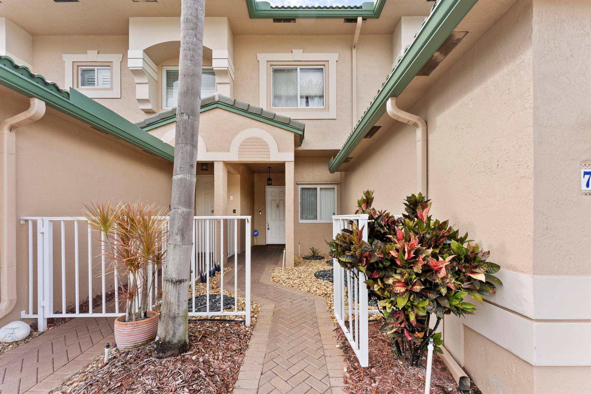 7911 Exeter Boulevard E 103