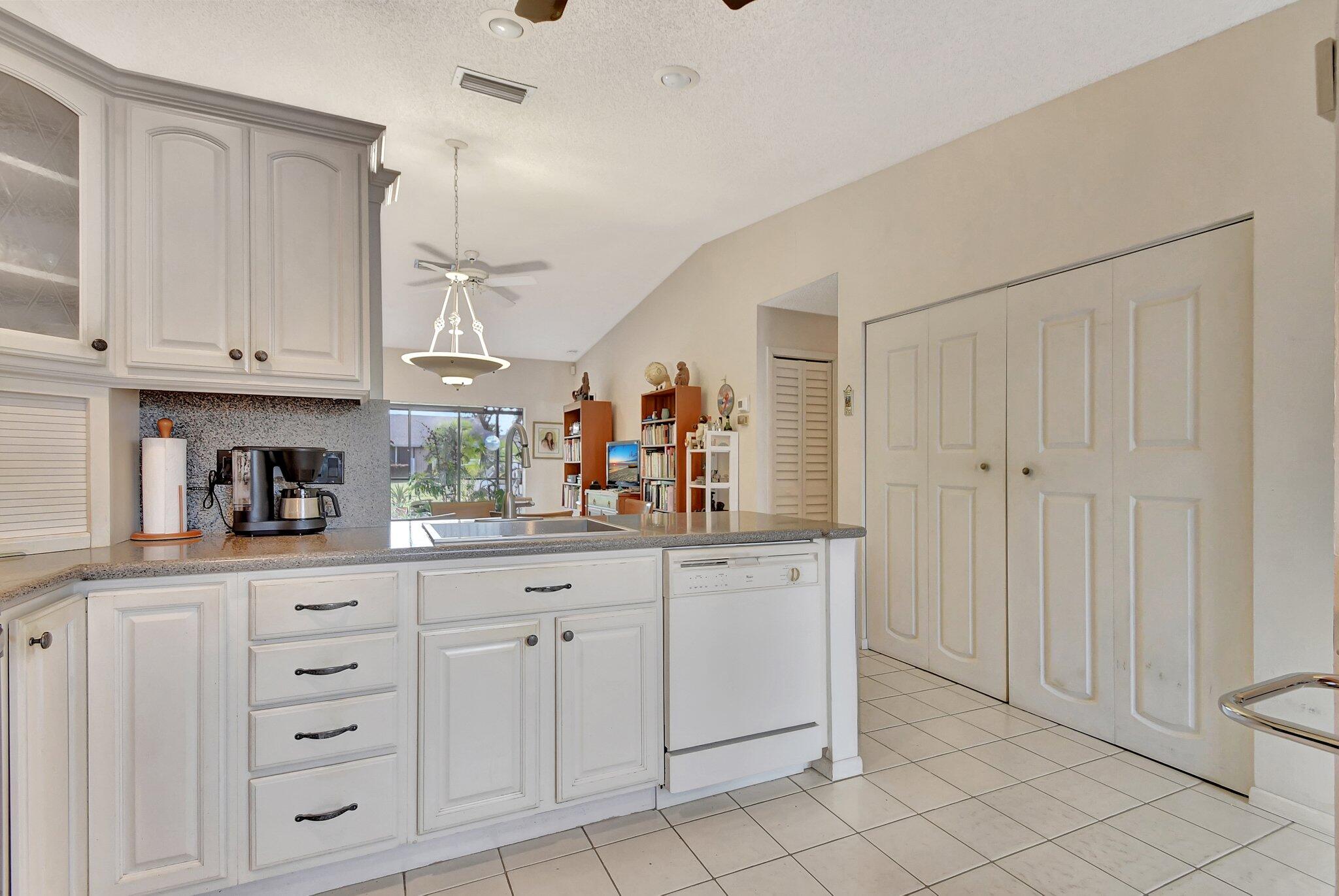 18818 Schooner Drive 11-D, Boca Raton Unit: 11-D