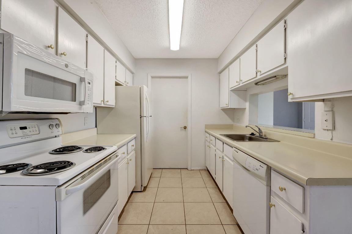 4104 NW Cinnamon Tree Circle, Jensen Beach