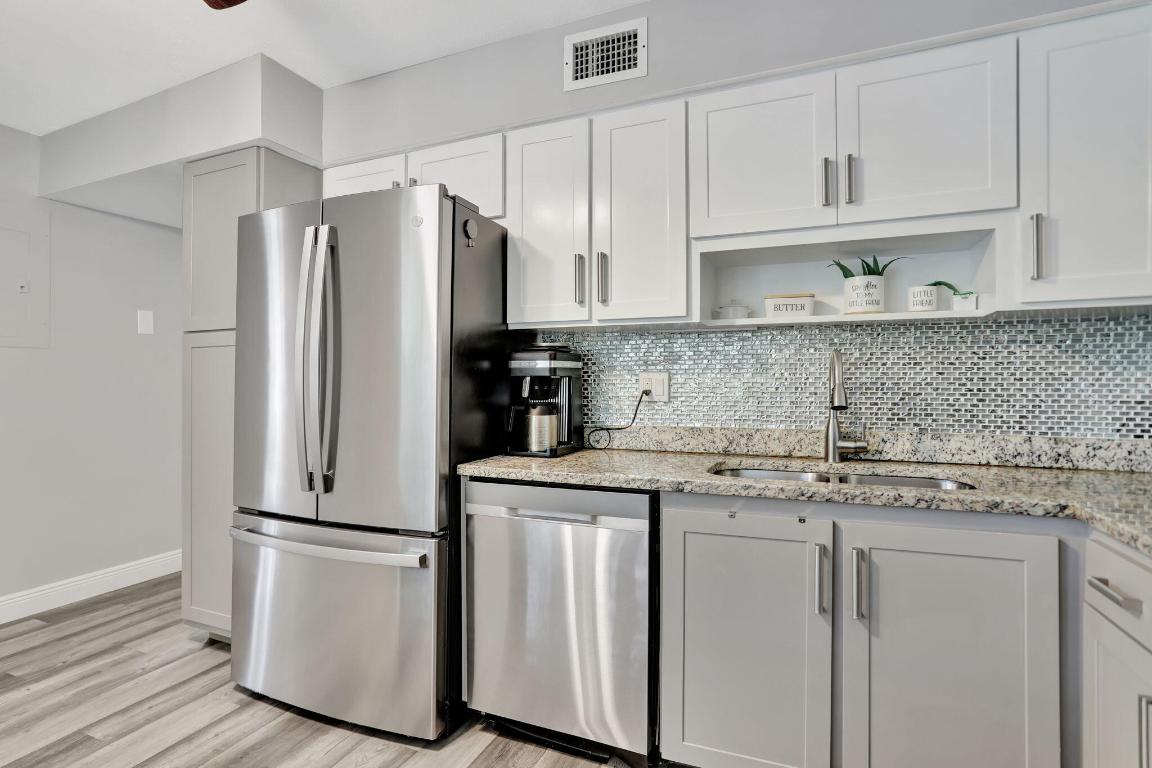 806 Cypress Grove Lane 202, Pompano Beach Unit: 202