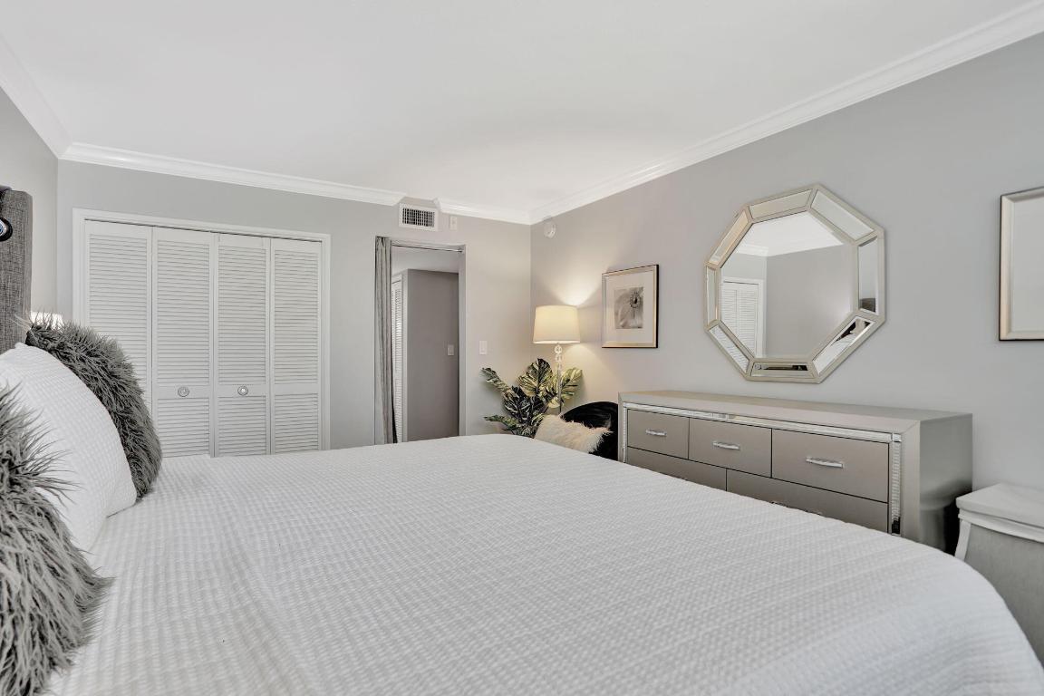 806 Cypress Grove Lane 202, Pompano Beach Unit: 202