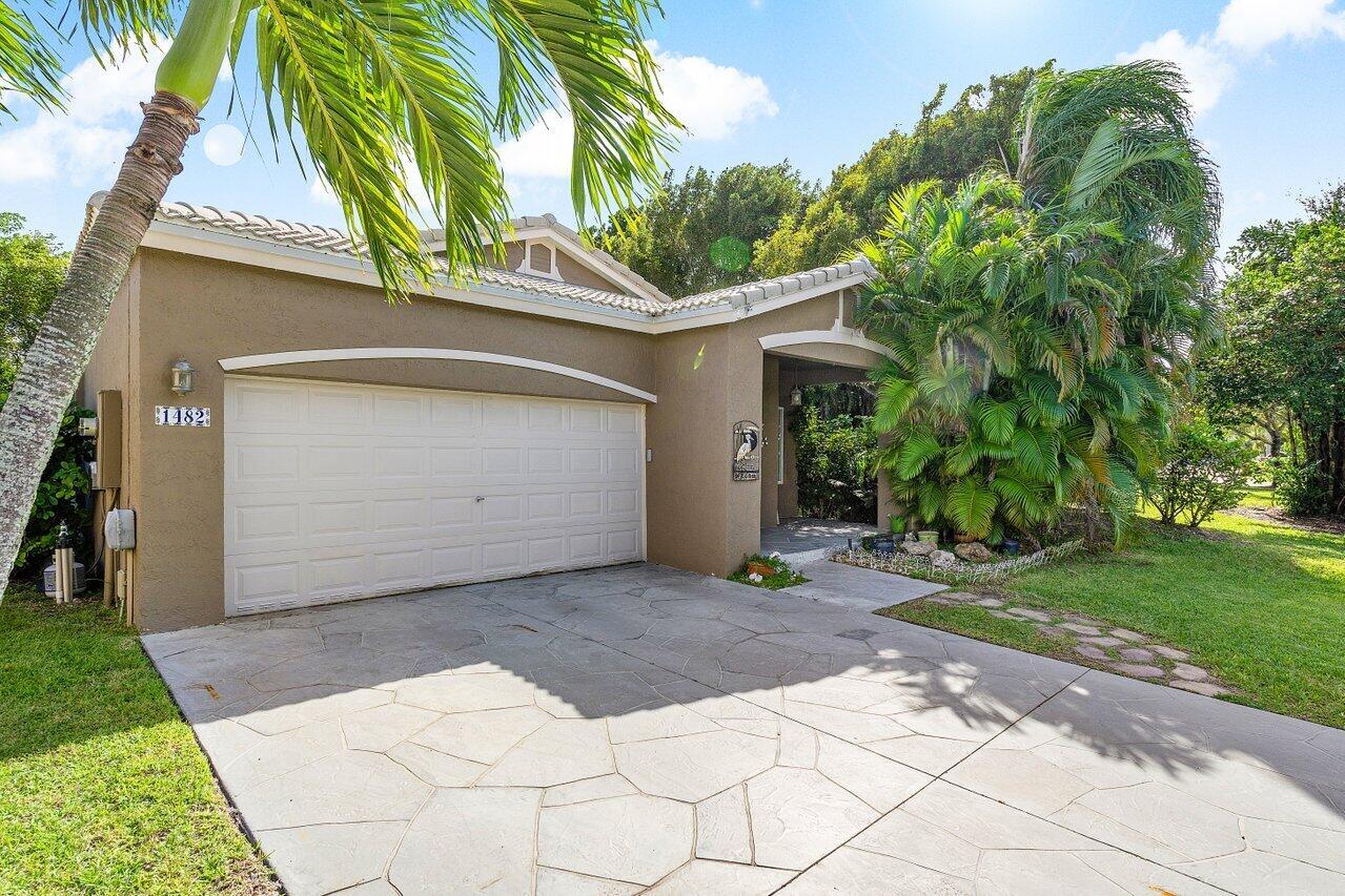 1482 SW 45th Way