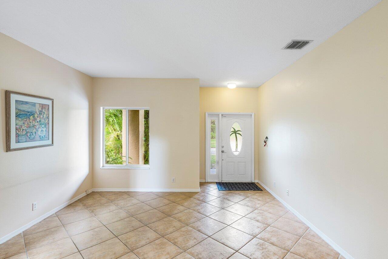 1482 SW 45th Way