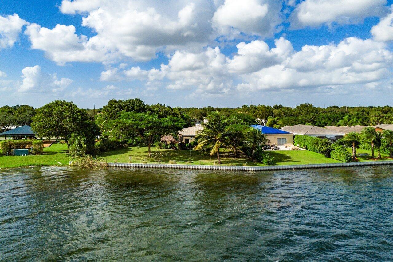 1482 SW 45th Way