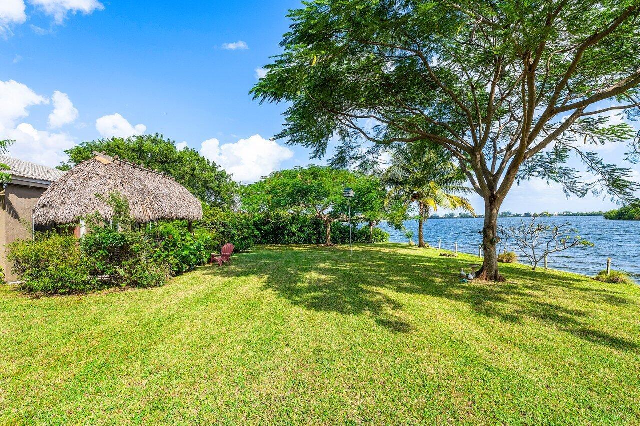 1482 SW 45th Way