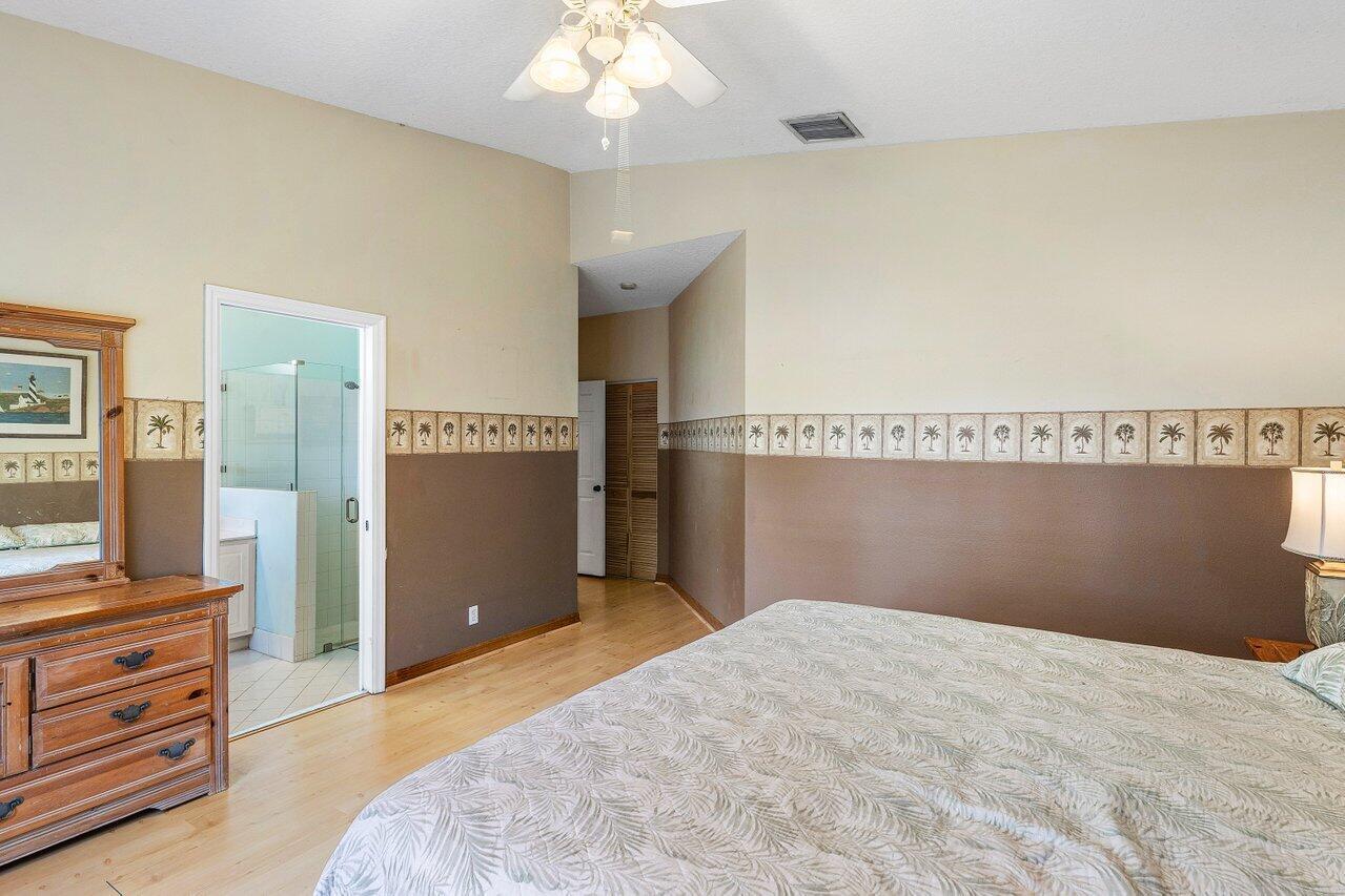 1482 SW 45th Way