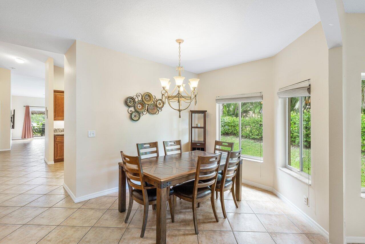 1482 SW 45th Way