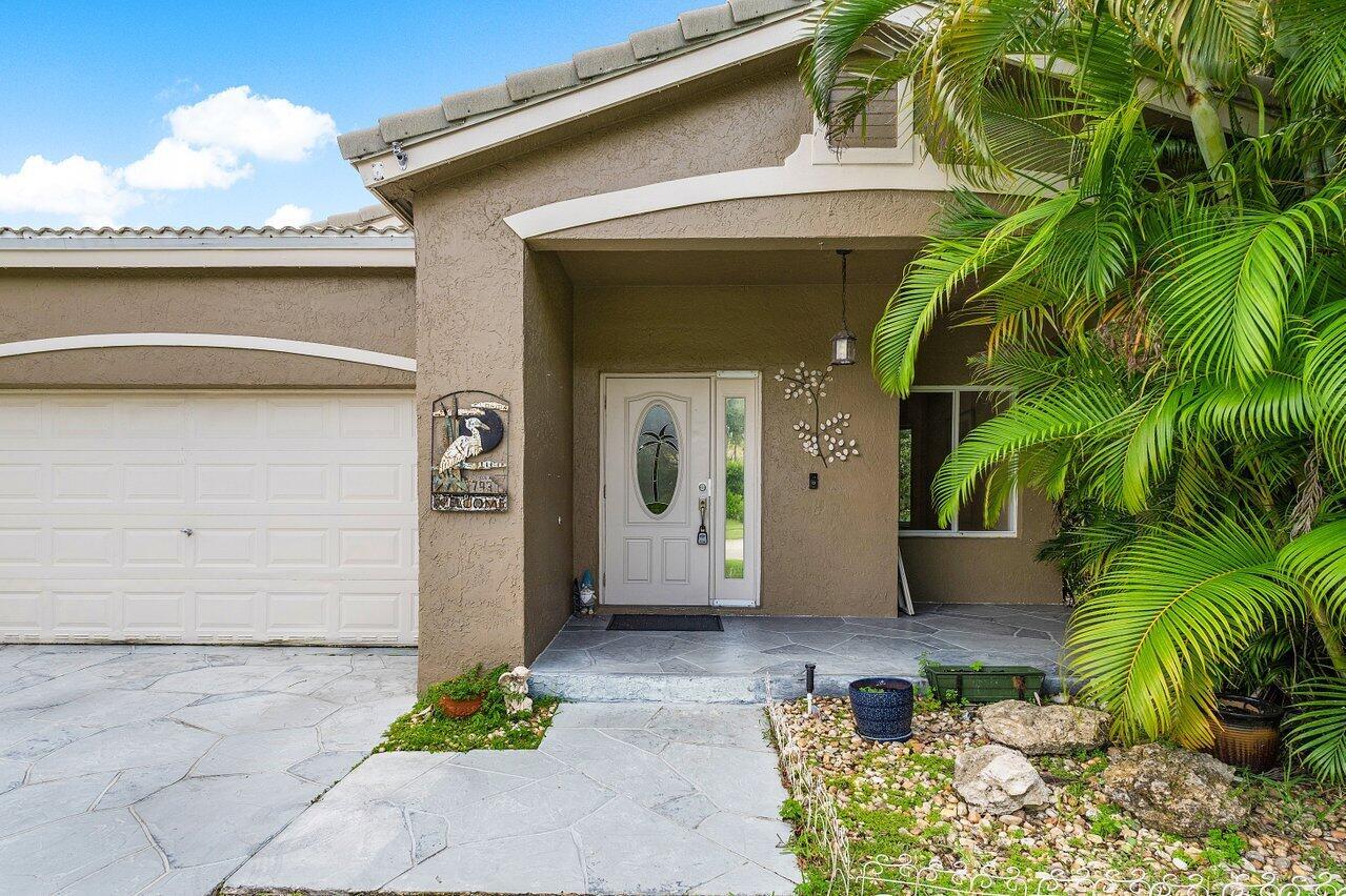 1482 SW 45th Way