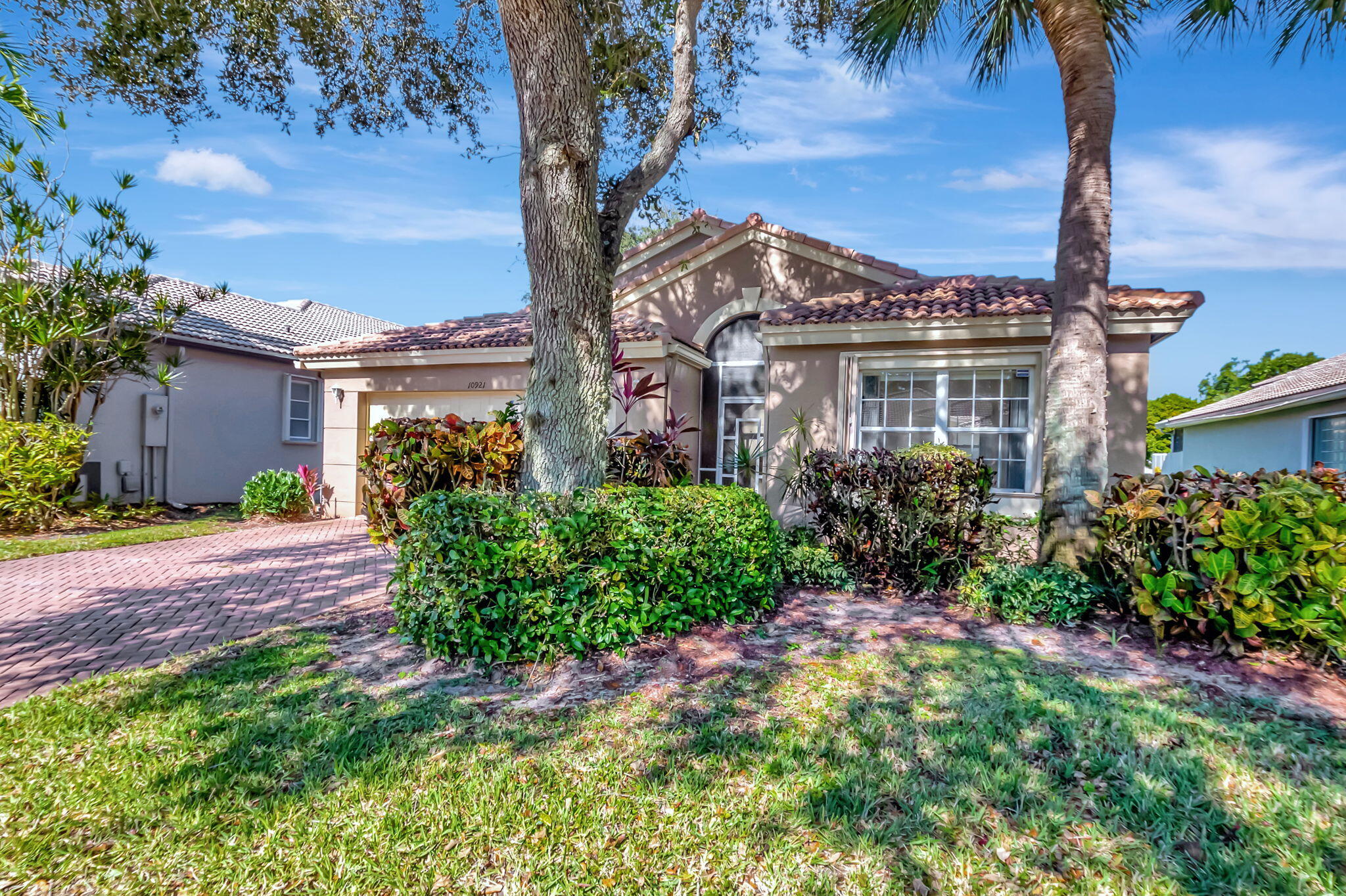 10921 Royal Caribbean Circle