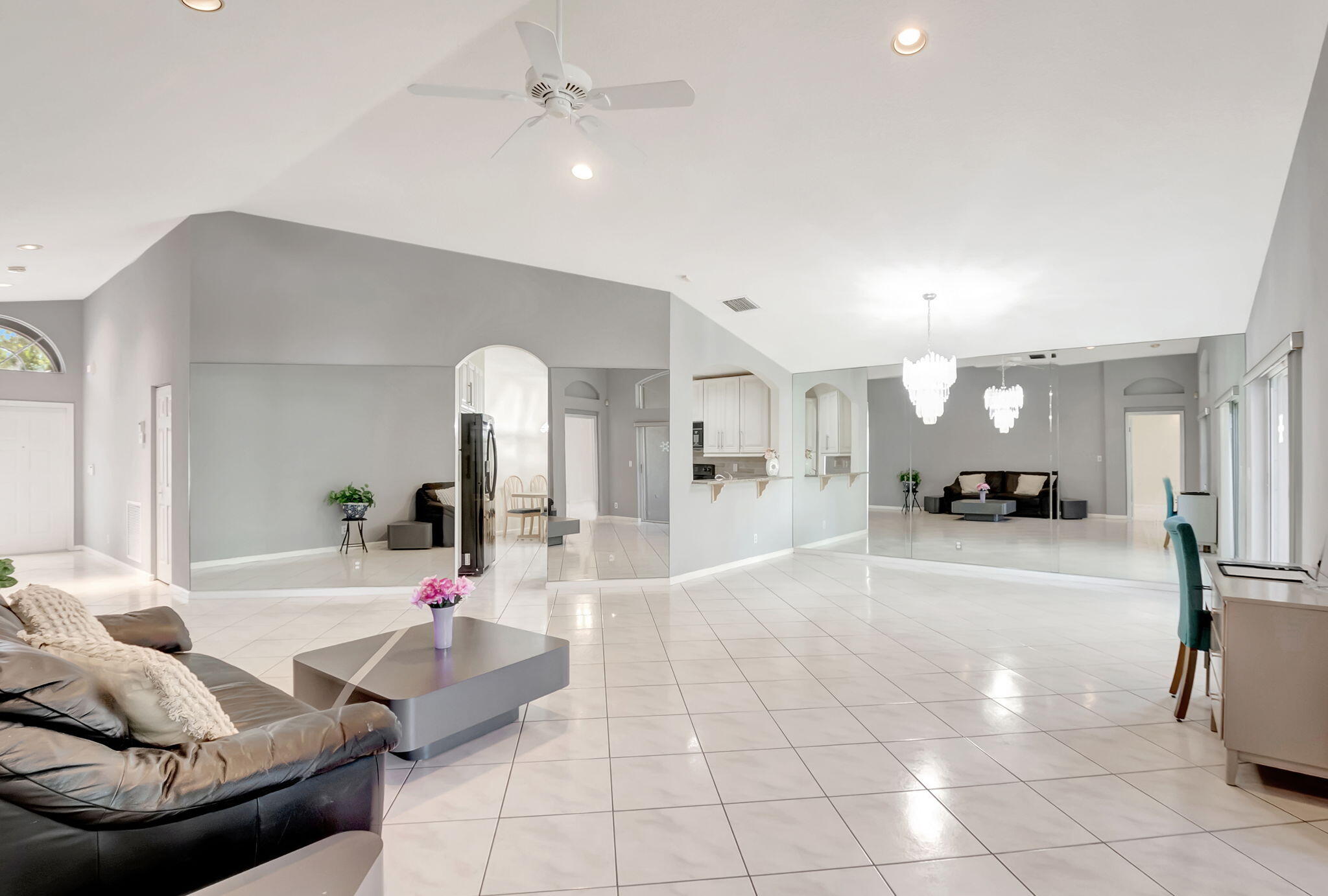 10921 Royal Caribbean Circle