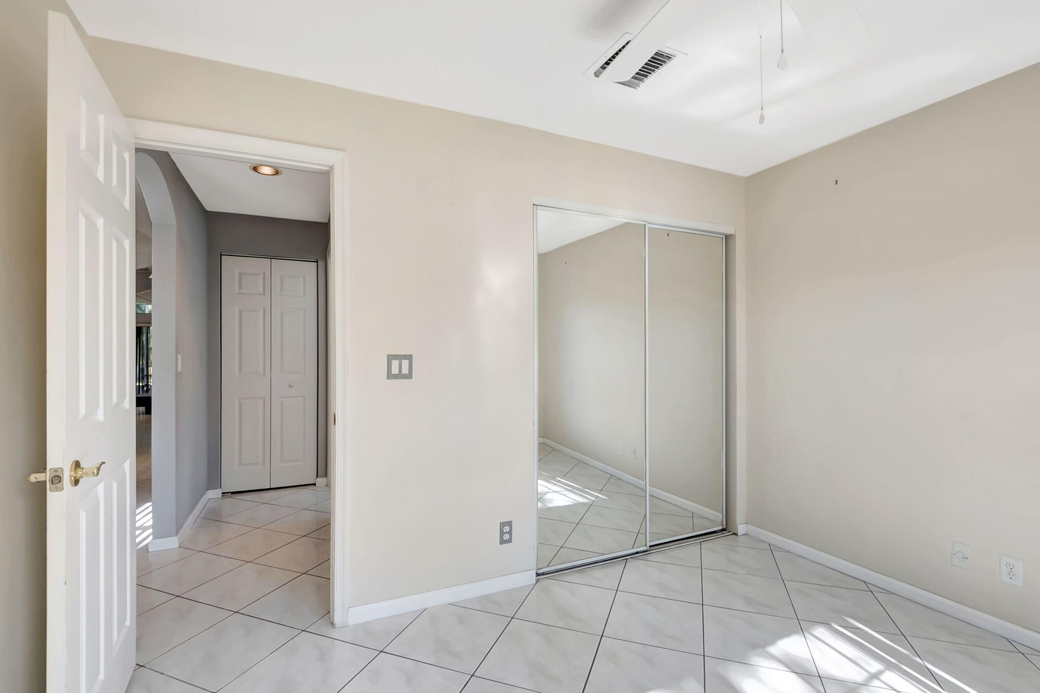 10921 Royal Caribbean Circle