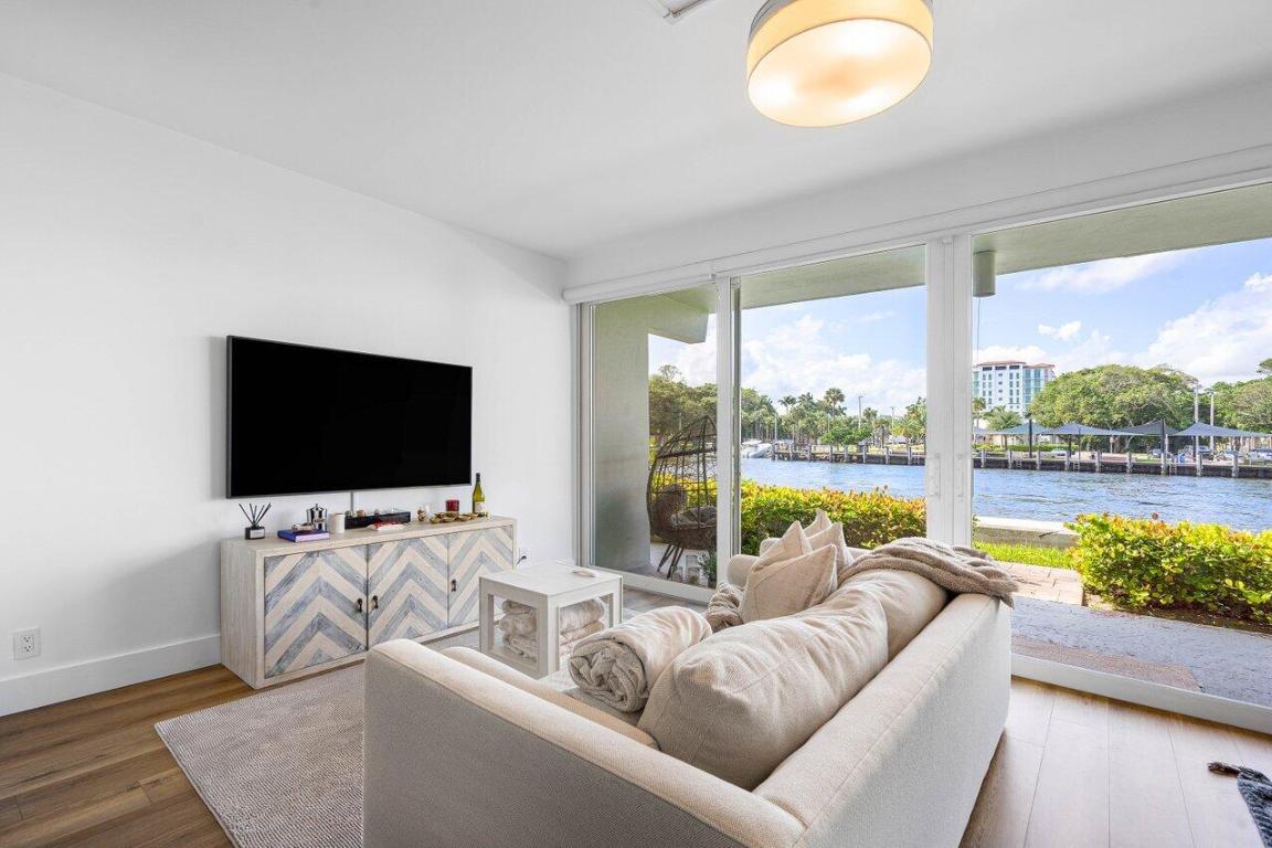 65 SE Spanish Trail 1040, Boca Raton Unit: 1040