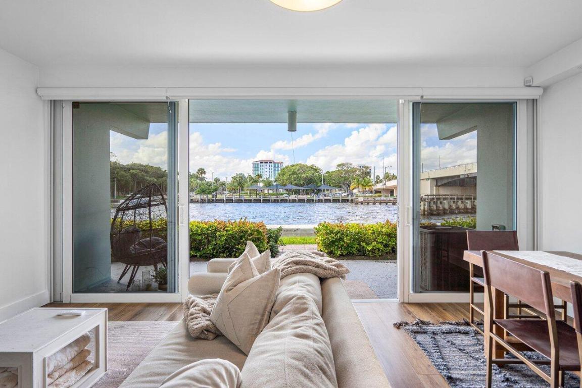 65 SE Spanish Trail 1040, Boca Raton Unit: 1040