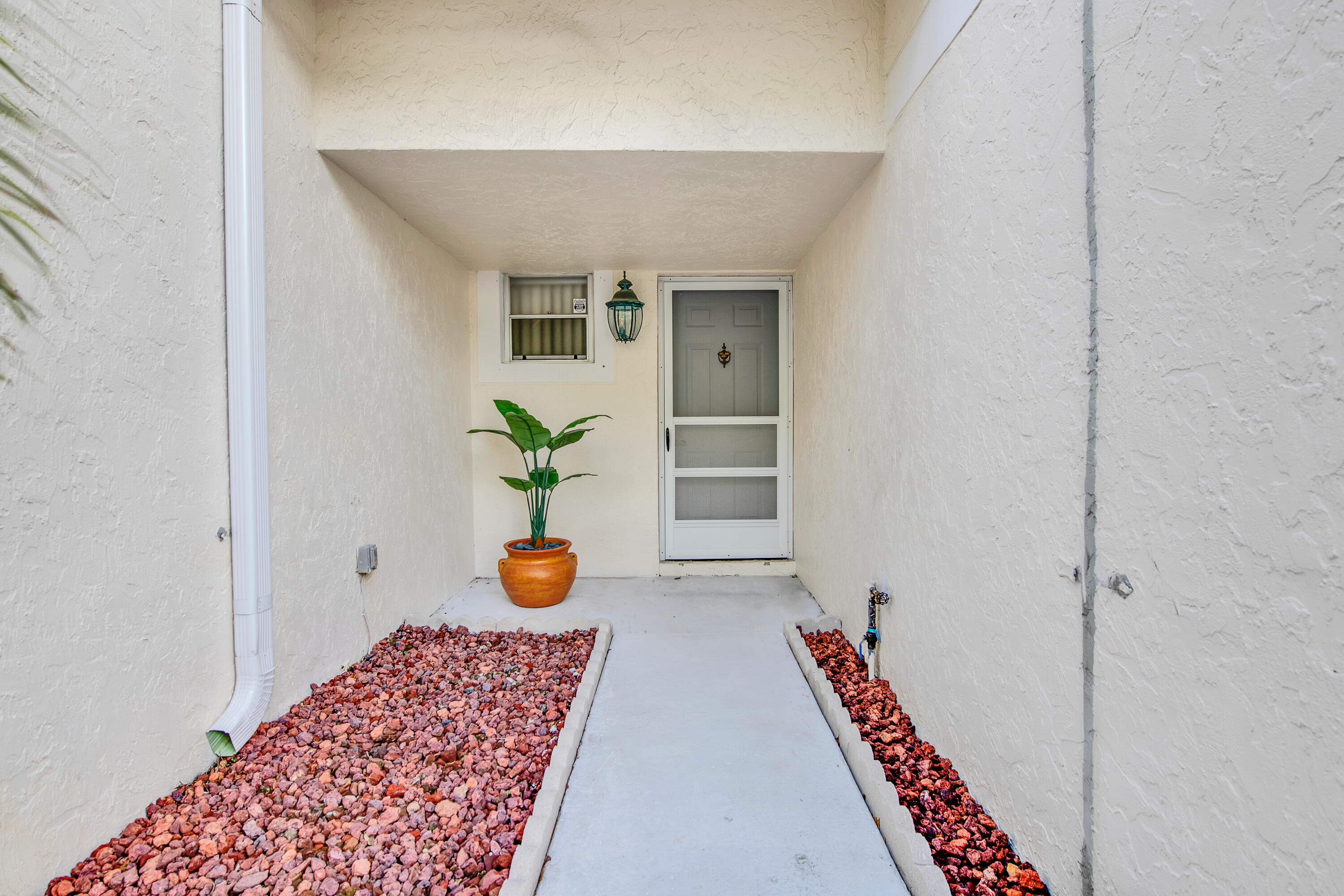 1889 Discovery Way, Deerfield Beach