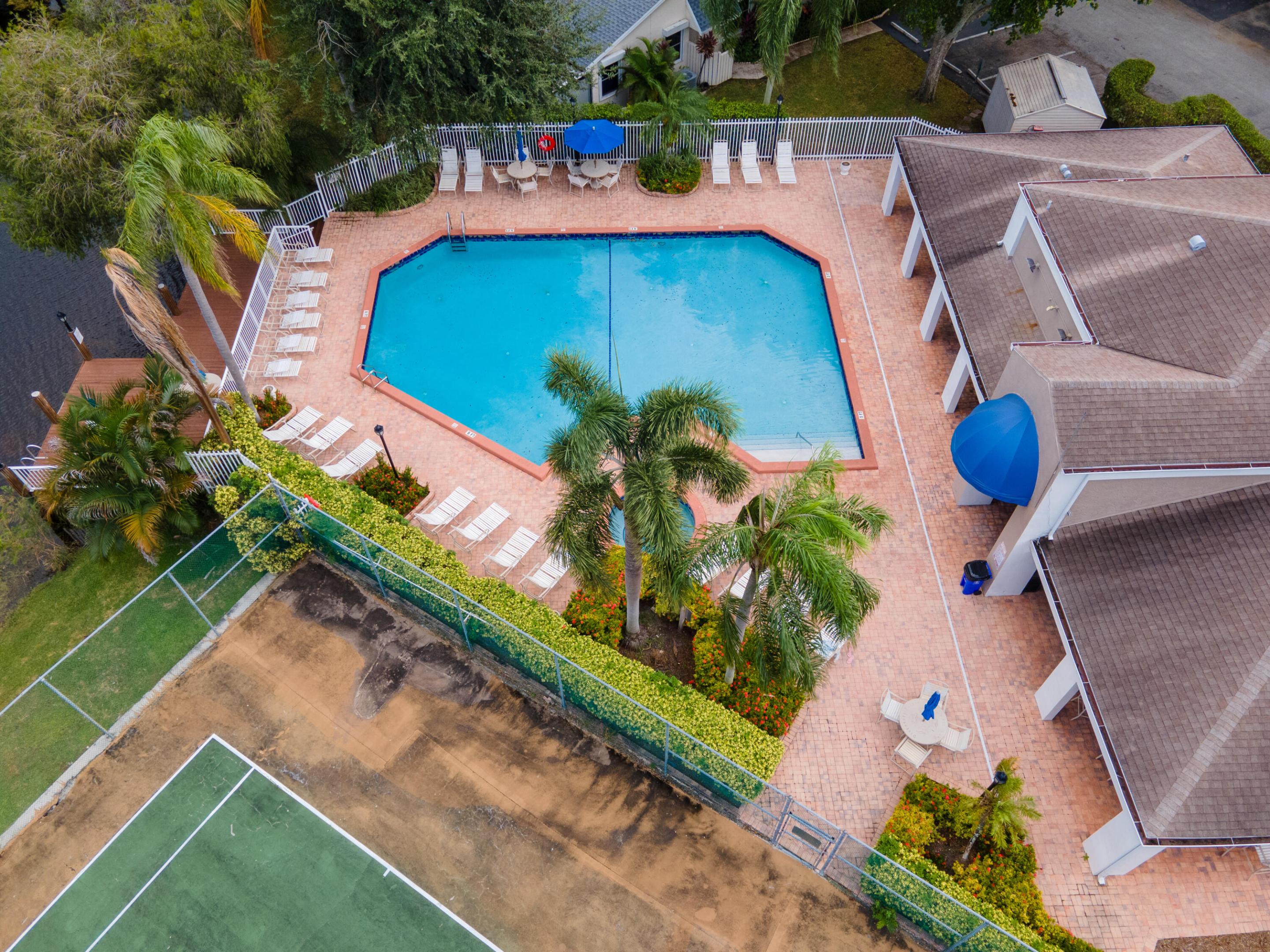 1889 Discovery Way, Deerfield Beach