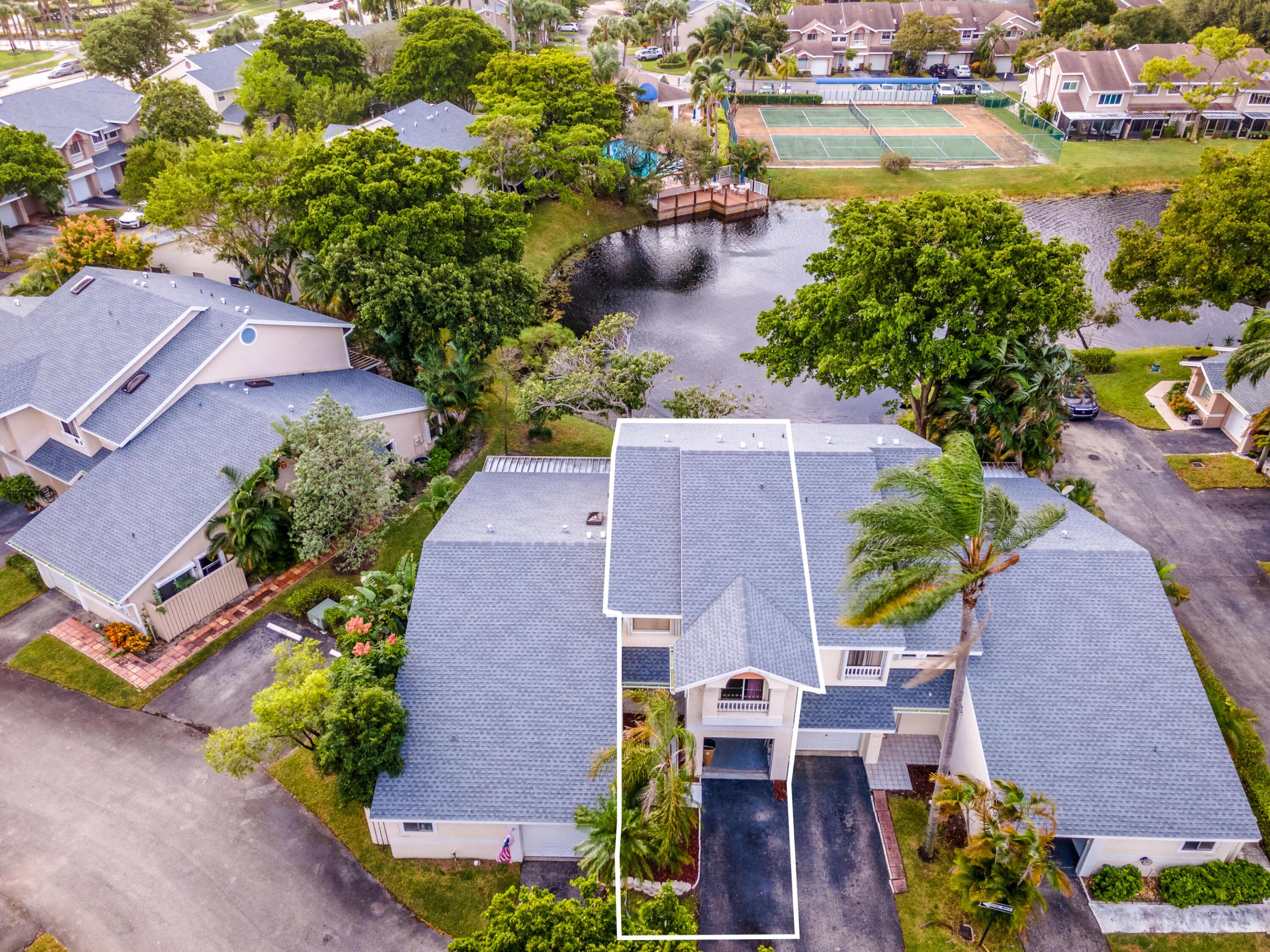 1889 Discovery Way, Deerfield Beach