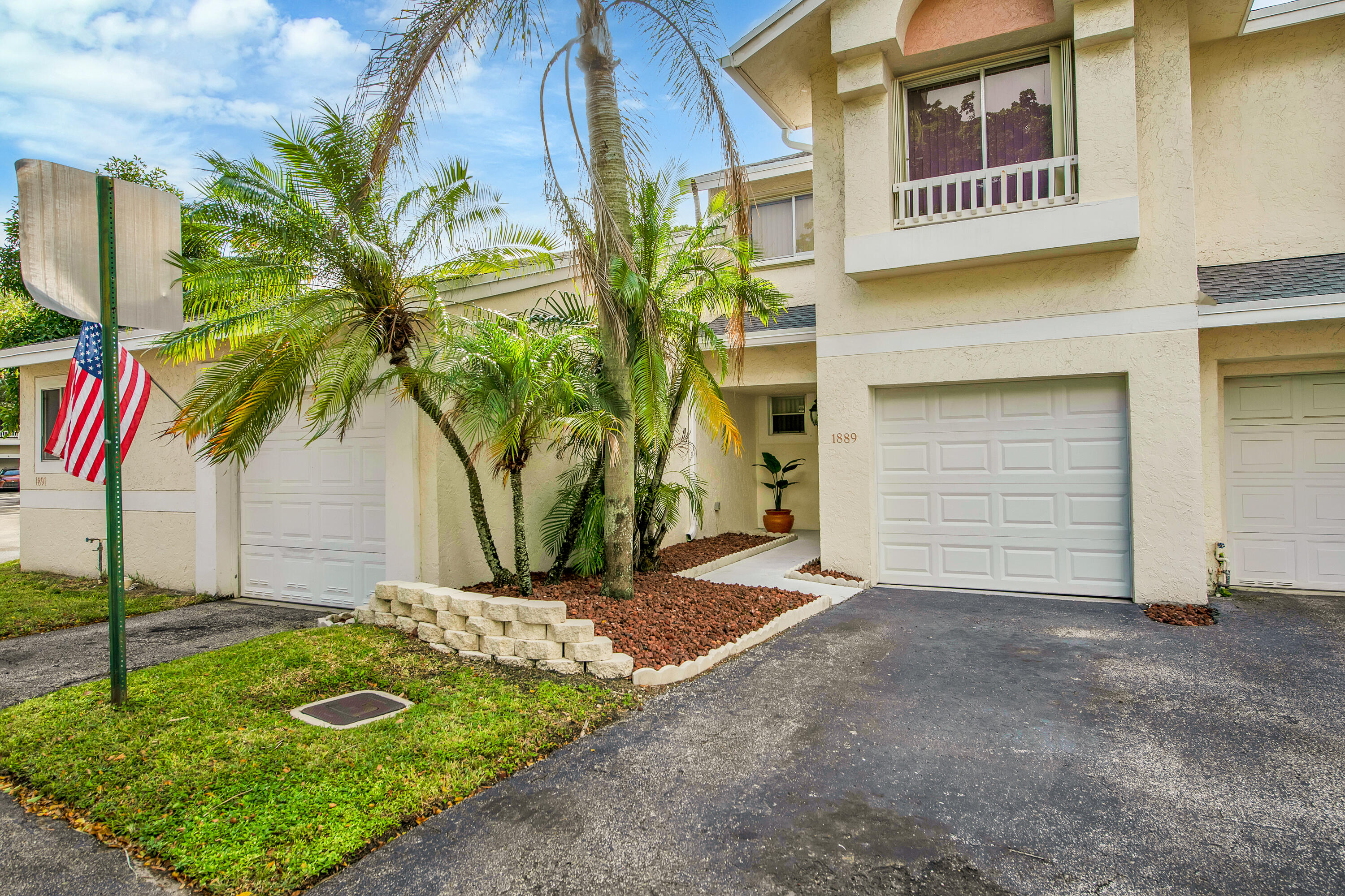 1889 Discovery Way, Deerfield Beach