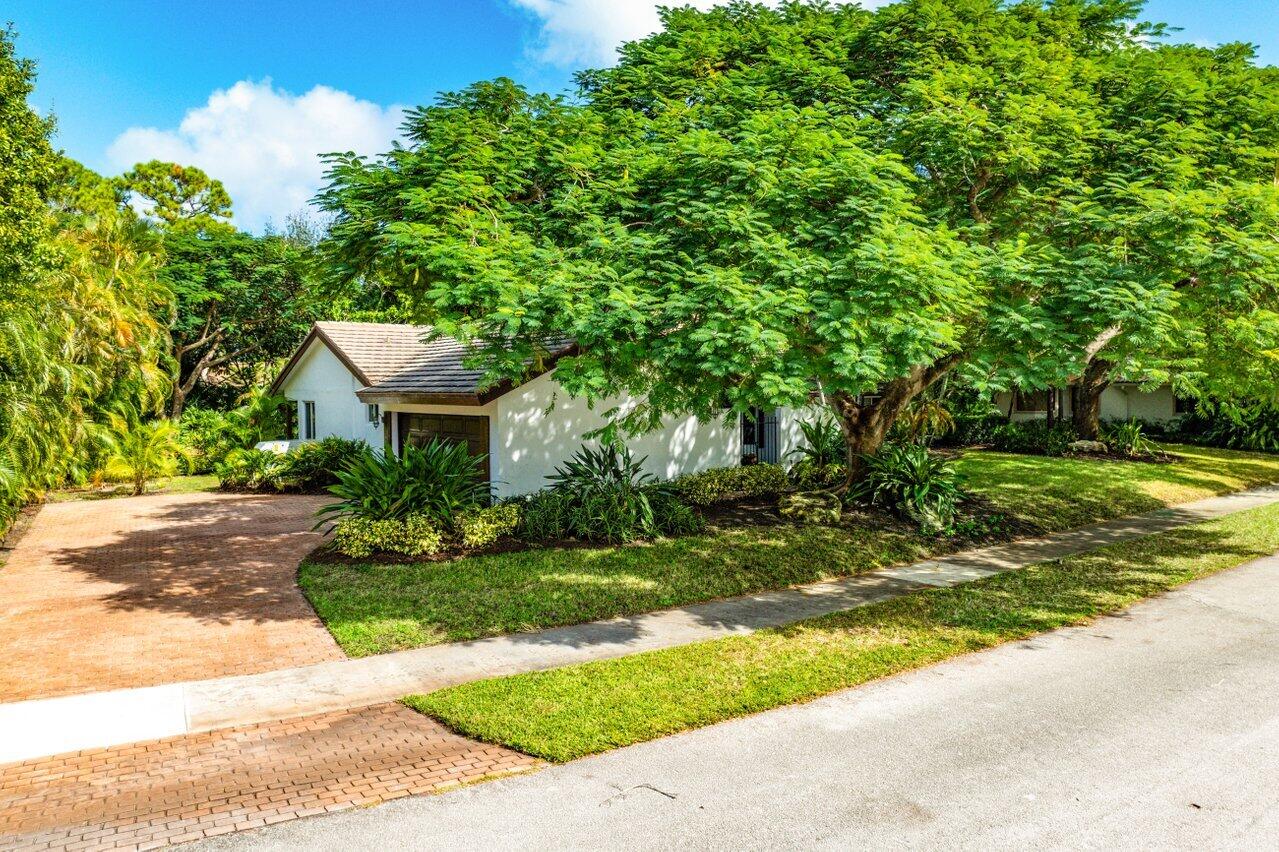 2423 NW Timbercreek Circle NW, Boca Raton