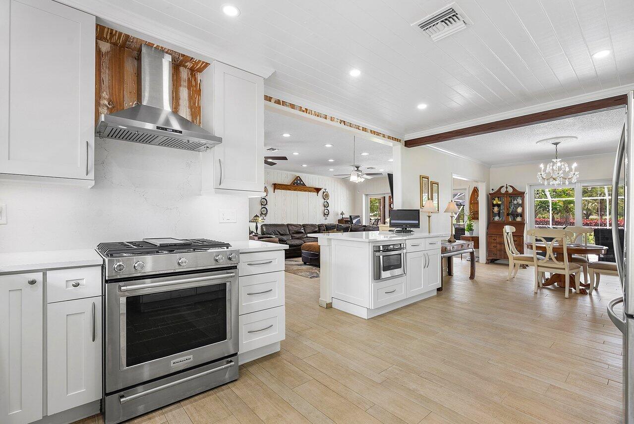 400 S Country Club Drive, Atlantis