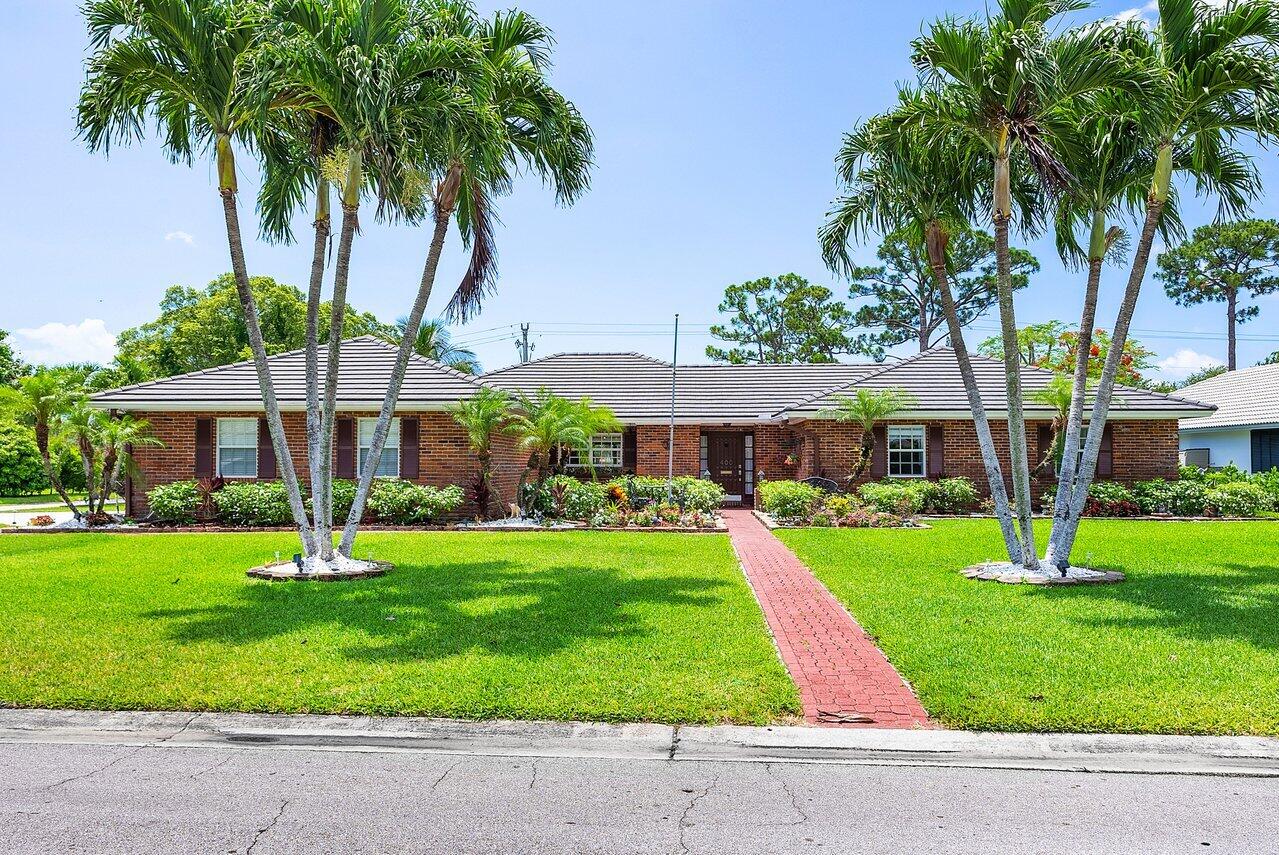 400 S Country Club Drive, Atlantis