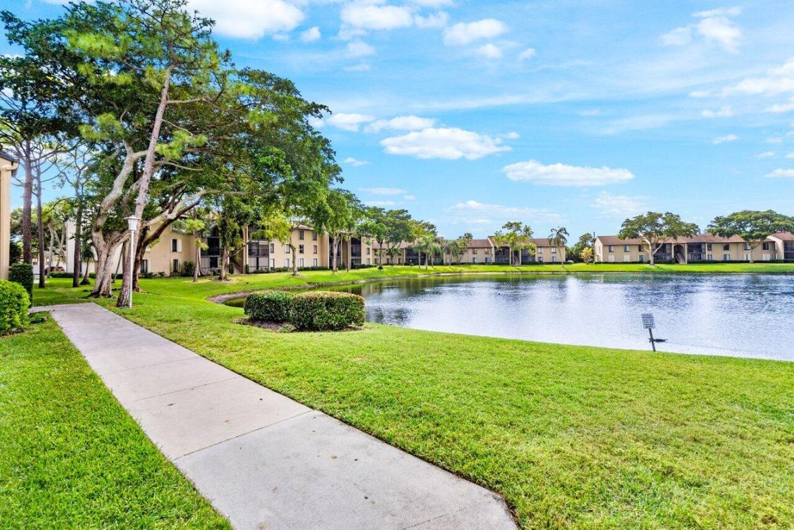 711 Sunny Pine Way E2, Greenacres Unit: E2