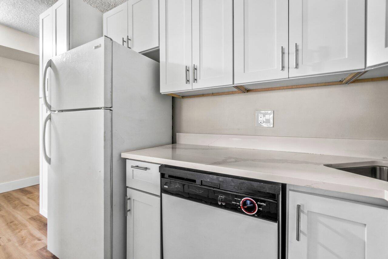 711 Sunny Pine Way E2, Greenacres Unit: E2