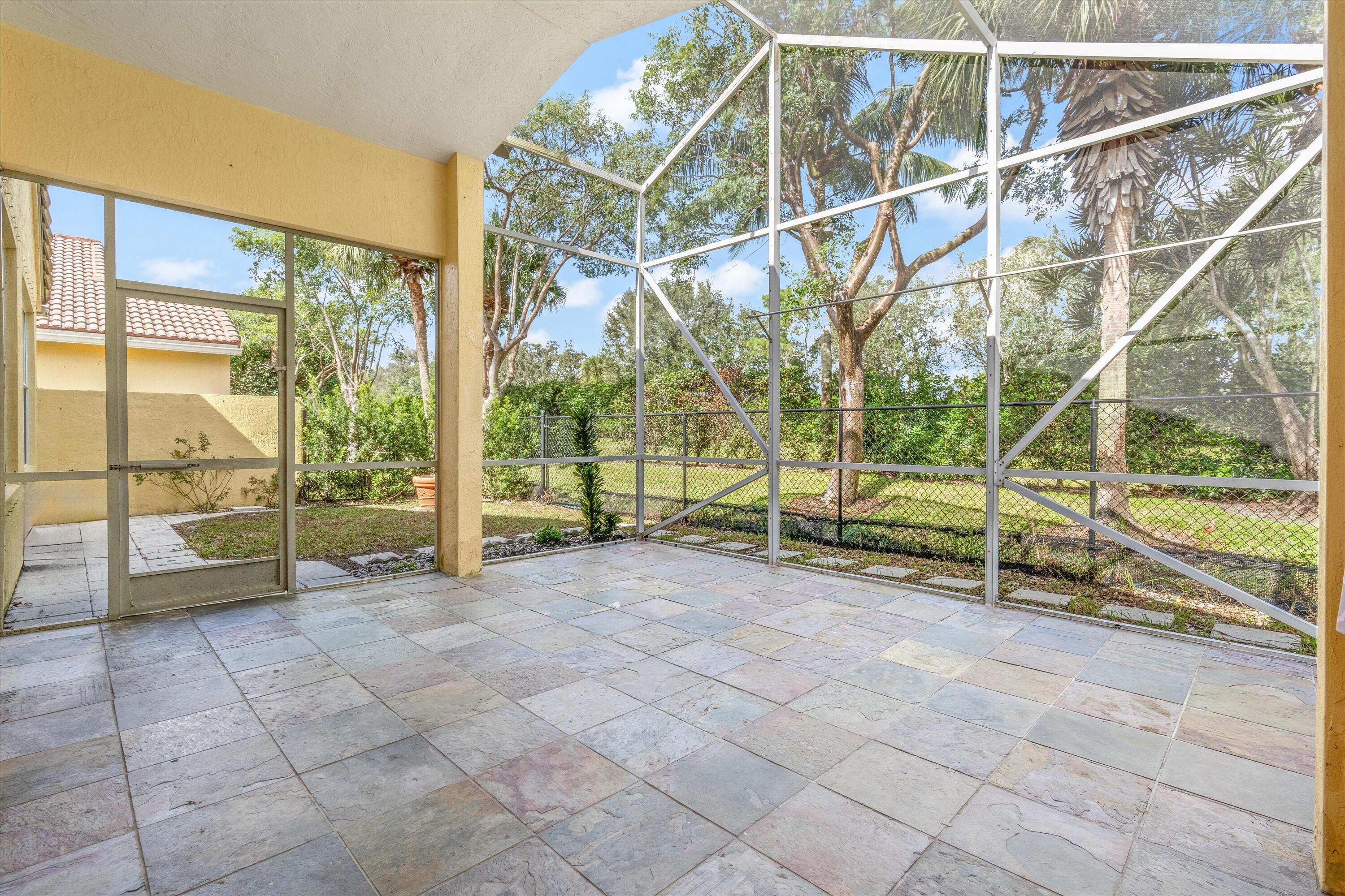 9517 Verona Lakes Blvd Boulevard