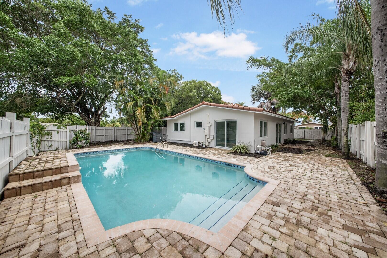 141 NE 30th Street, Wilton Manors