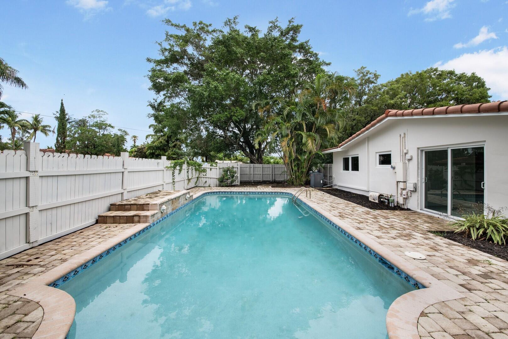 141 NE 30th Street, Wilton Manors