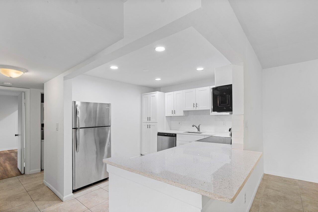 22725 SW 66th Avenue 204