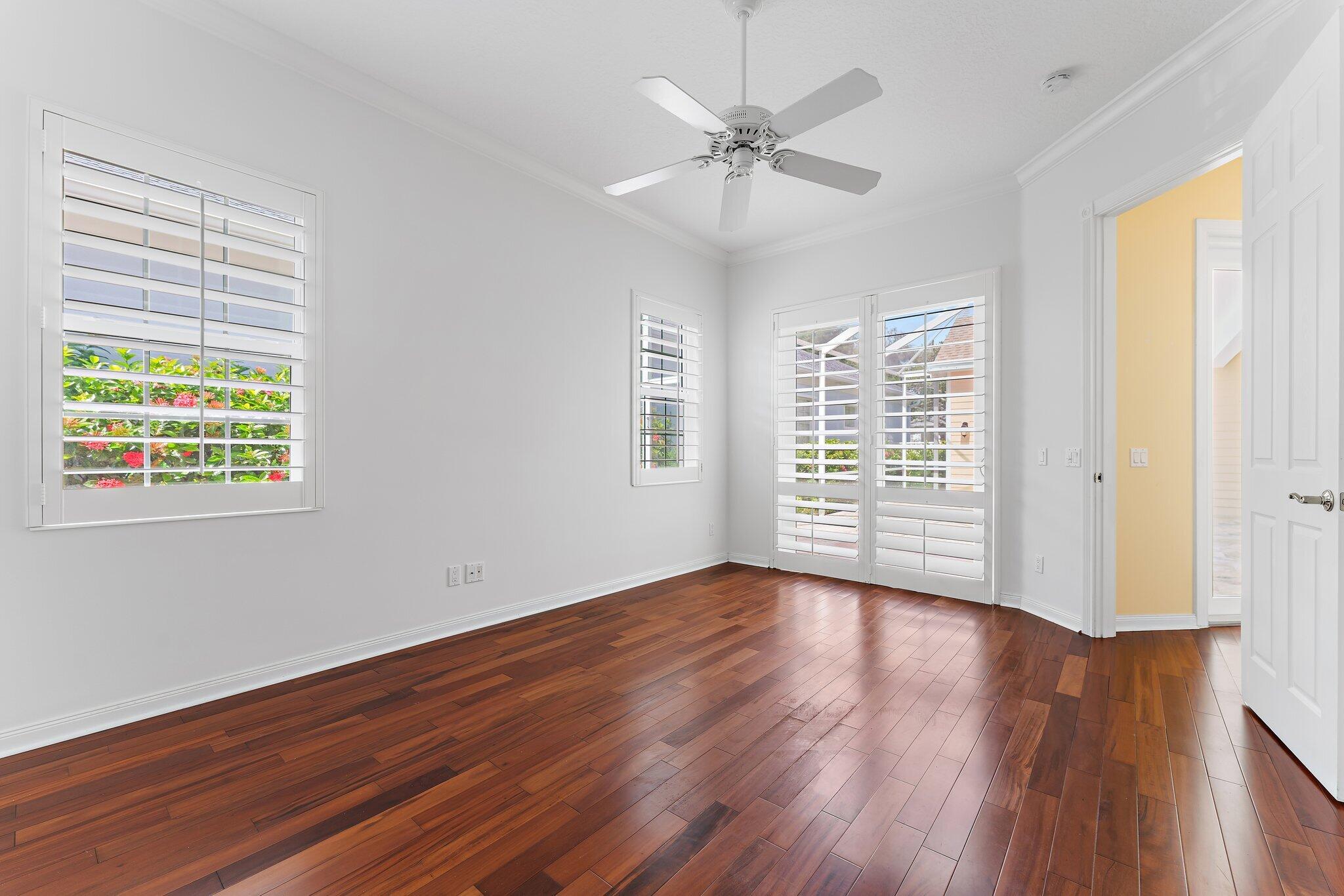 215 New Haven Boulevard