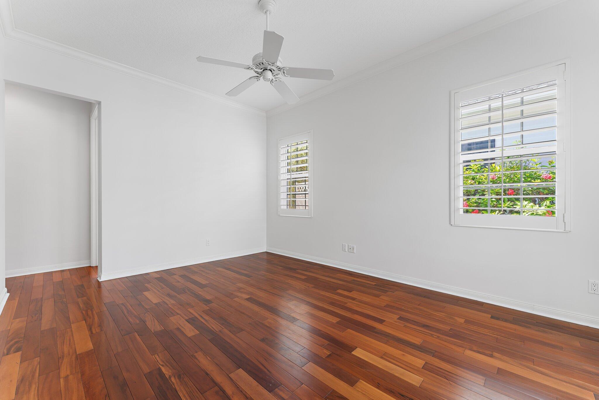 215 New Haven Boulevard